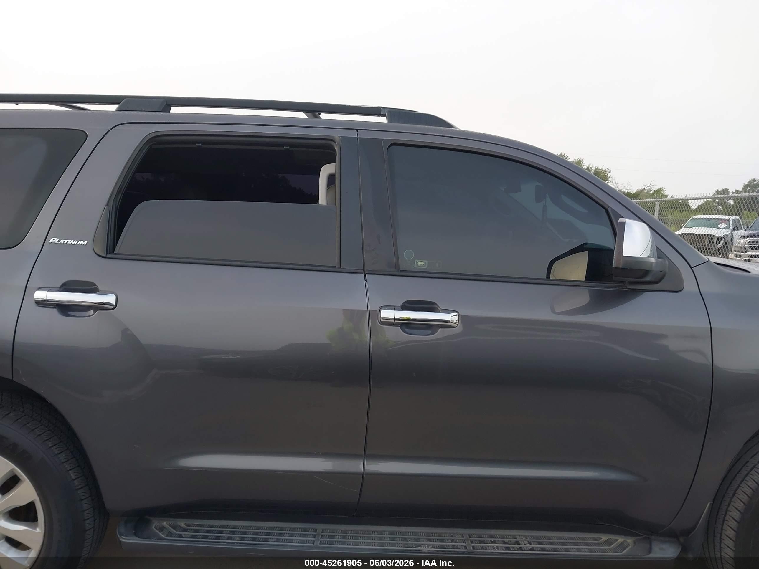 2012 Toyota Sequoia Platinum 5.7l V8 Gray vin: 5TDYY5G11CS041228