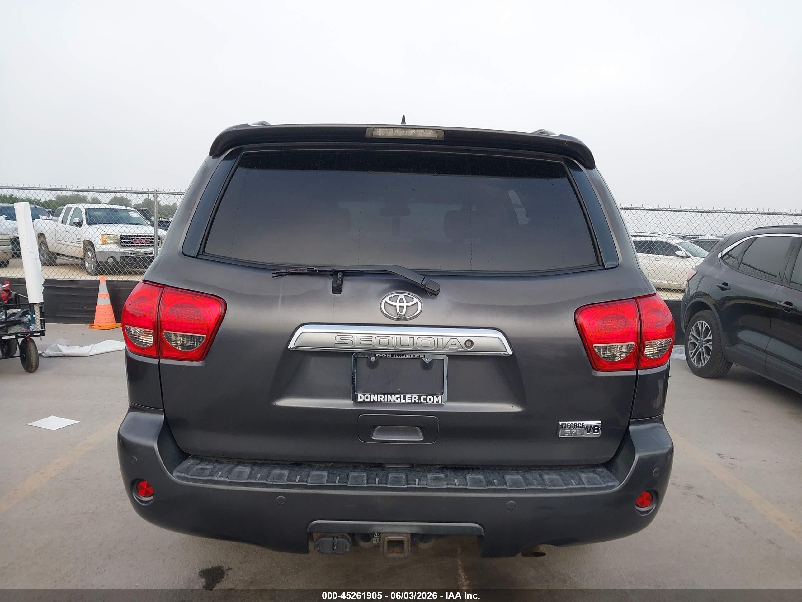 2012 Toyota Sequoia Platinum 5.7l V8 Gray vin: 5TDYY5G11CS041228