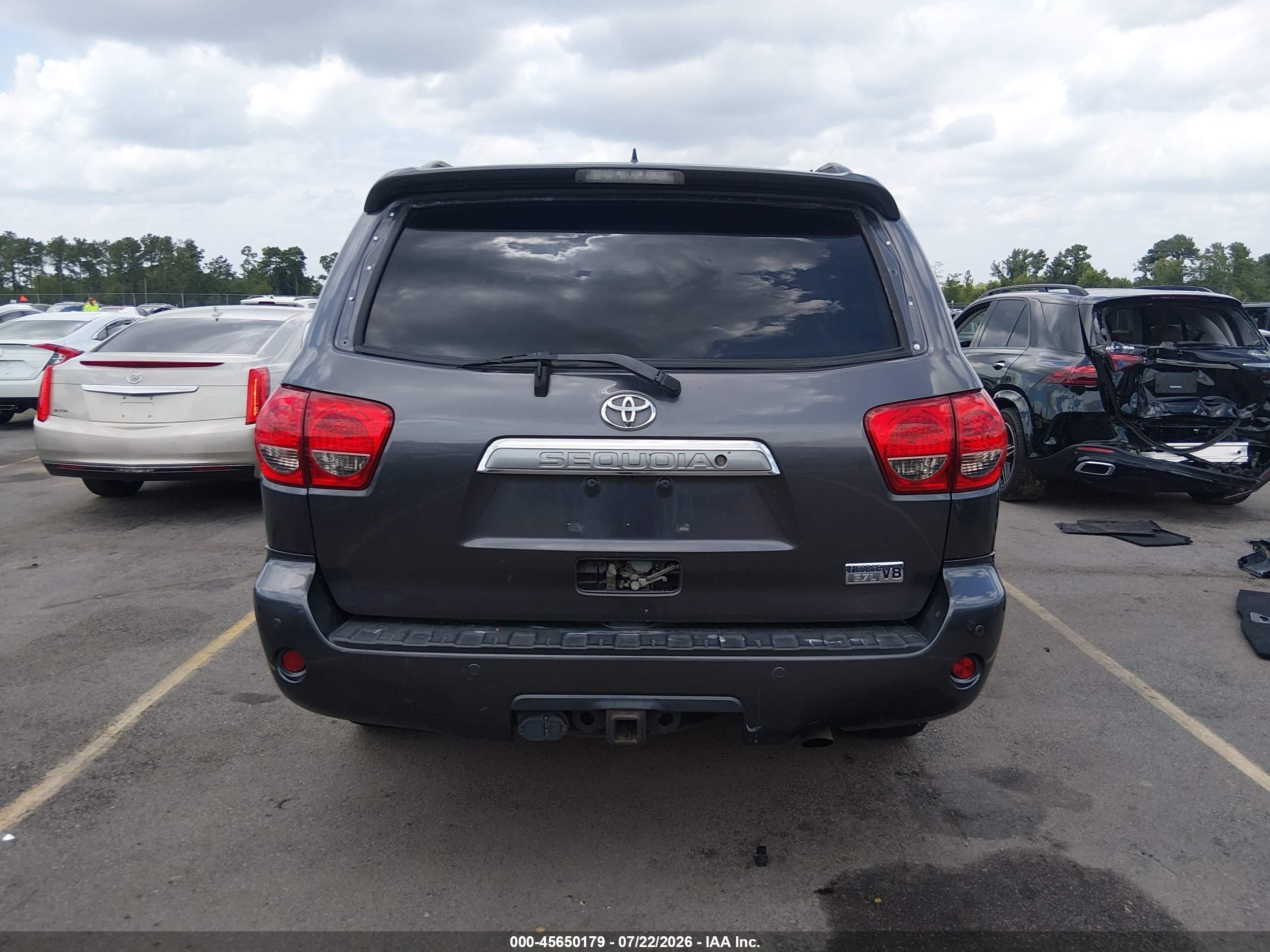 2012 Toyota Sequoia Platinum 5.7l V8 Серый vin: 5TDYY5G12CS037642