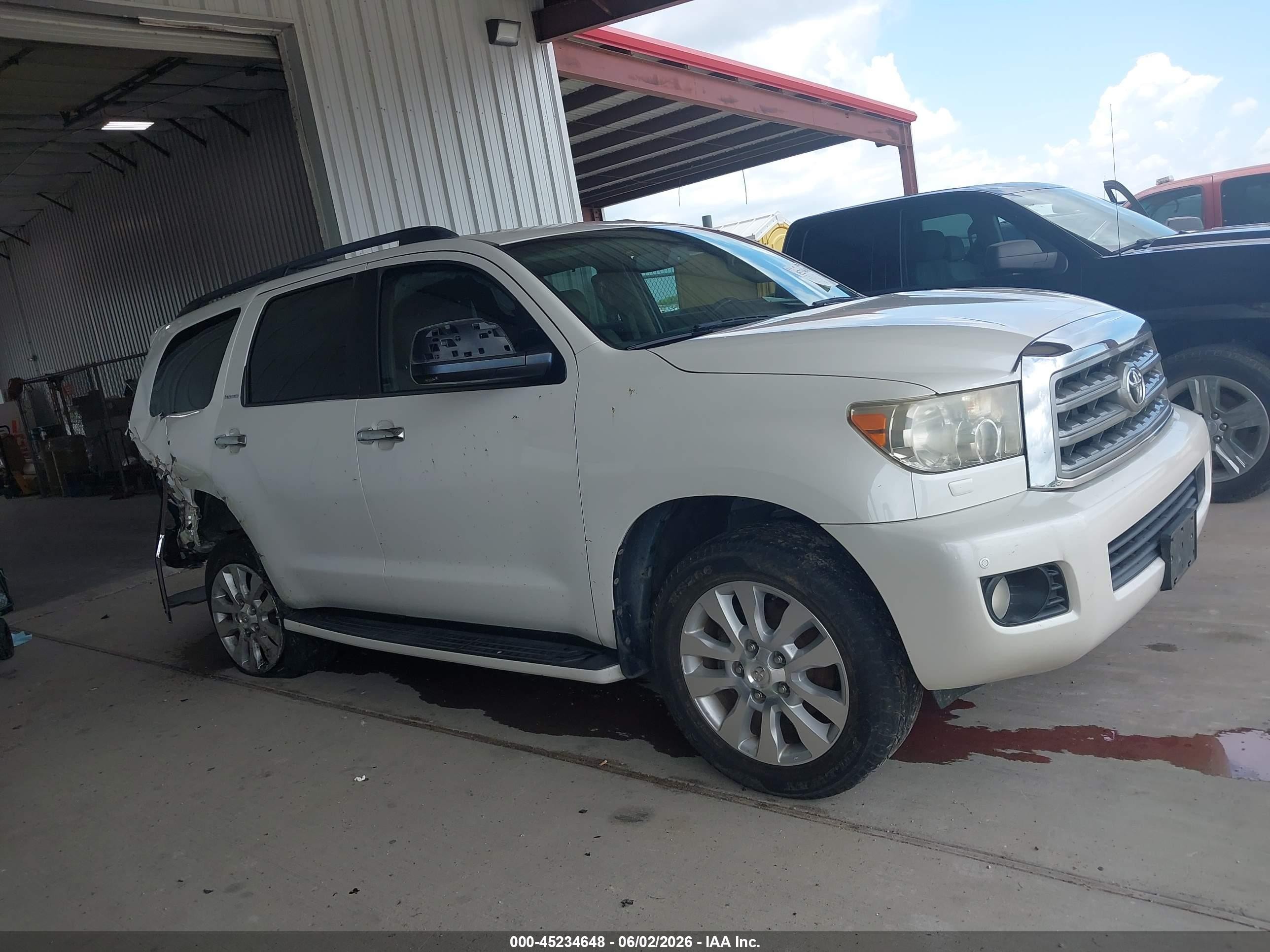 2014 Toyota Sequoia Platinum 5.7l V8 White vin: 5TDYY5G12ES055139