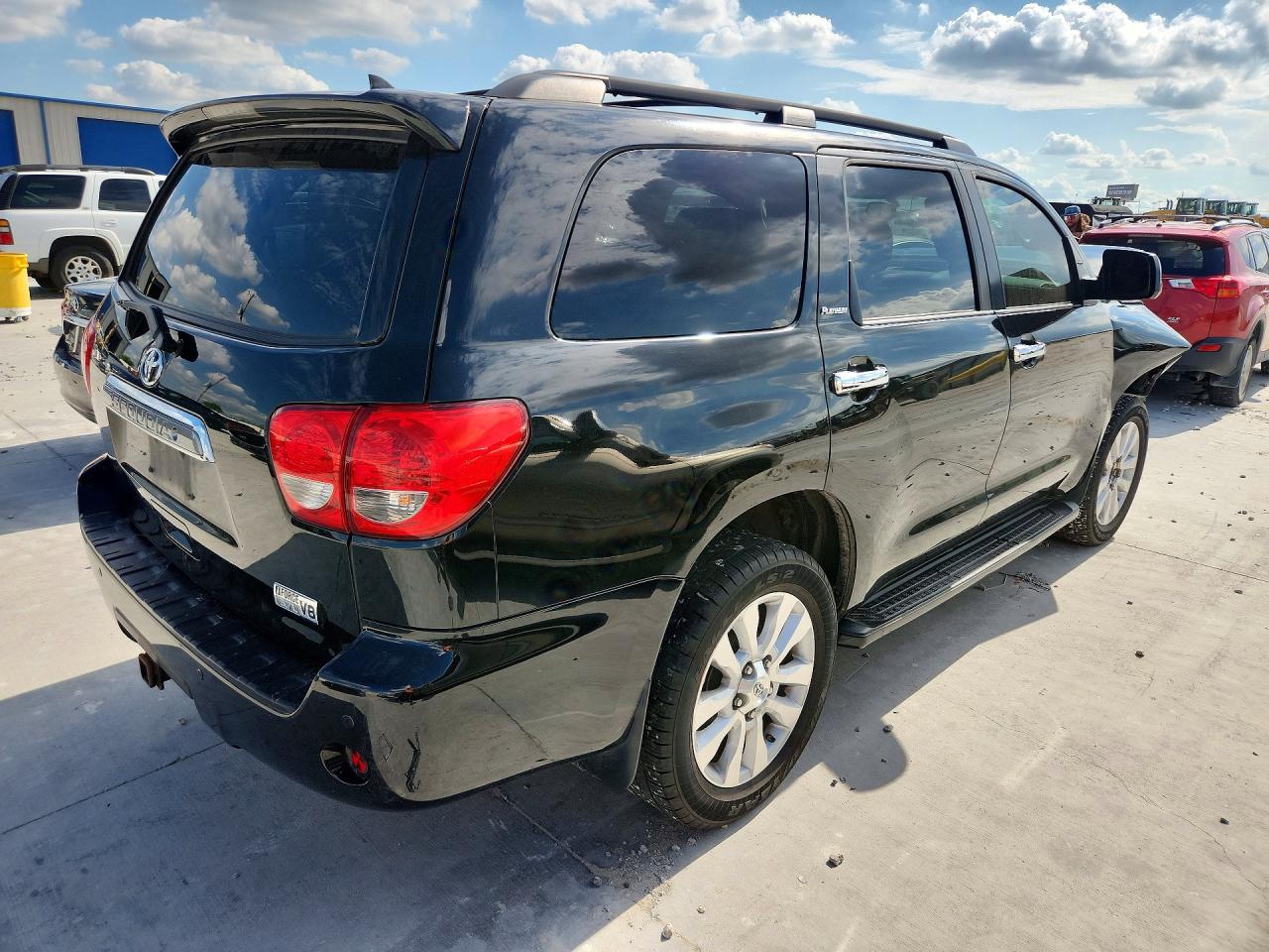 2015 Toyota Sequoia Platinum Black vin: 5TDYY5G12FS059340