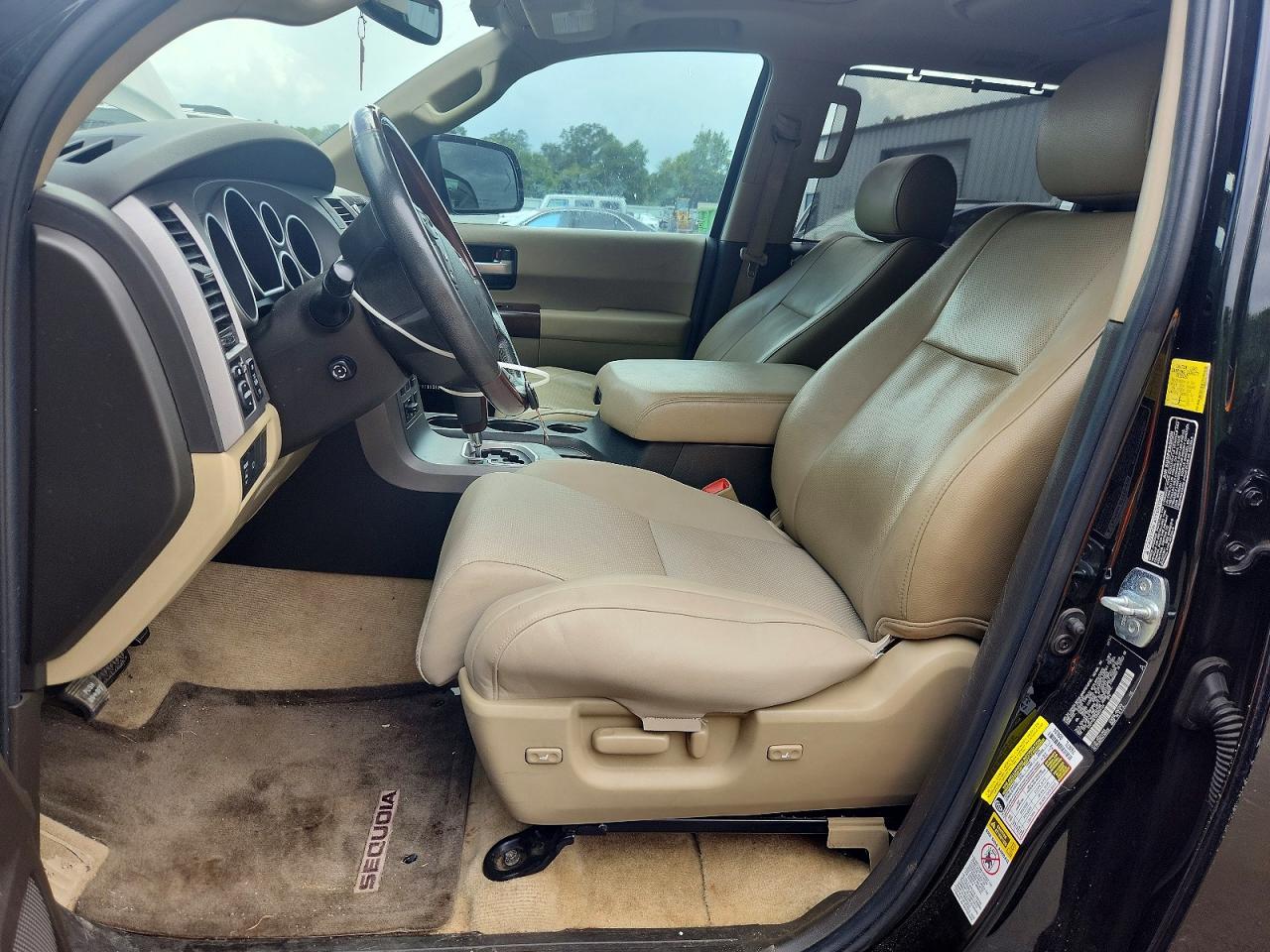 2011 Toyota Sequoia Platinum Черный vin: 5TDYY5G13BS034134