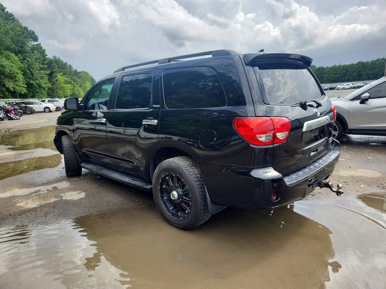 2011 Toyota Sequoia Platinum Черный vin: 5TDYY5G13BS034134