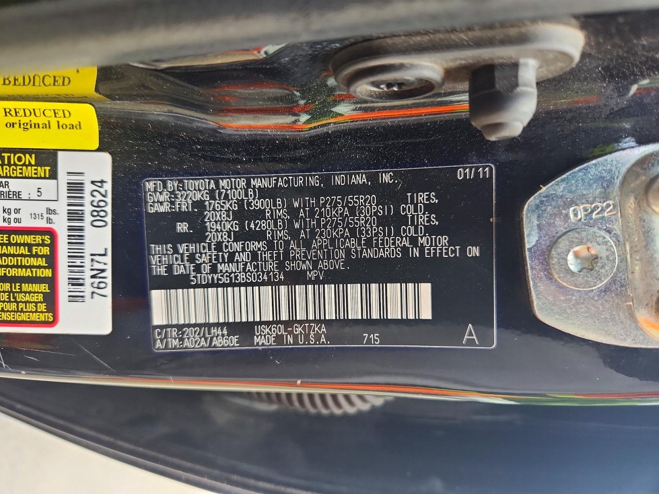 2011 Toyota Sequoia Platinum Черный vin: 5TDYY5G13BS034134