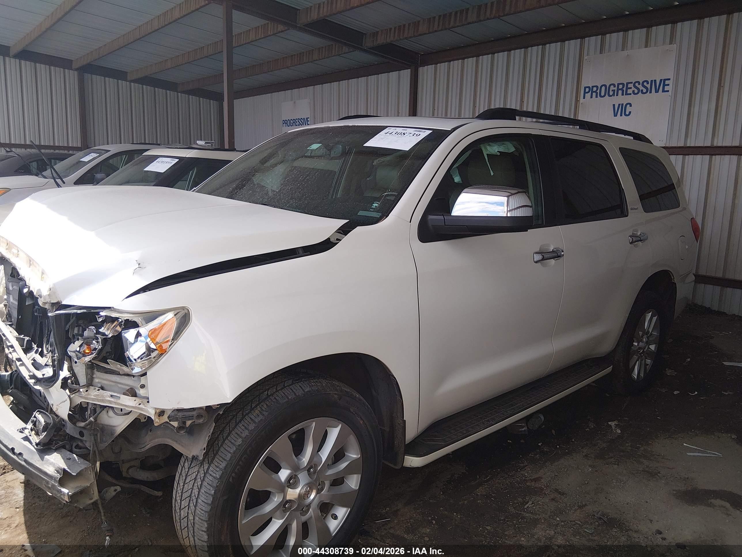 2014 Toyota Sequoia Platinum 5.7l V8 White vin: 5TDYY5G13ES052671
