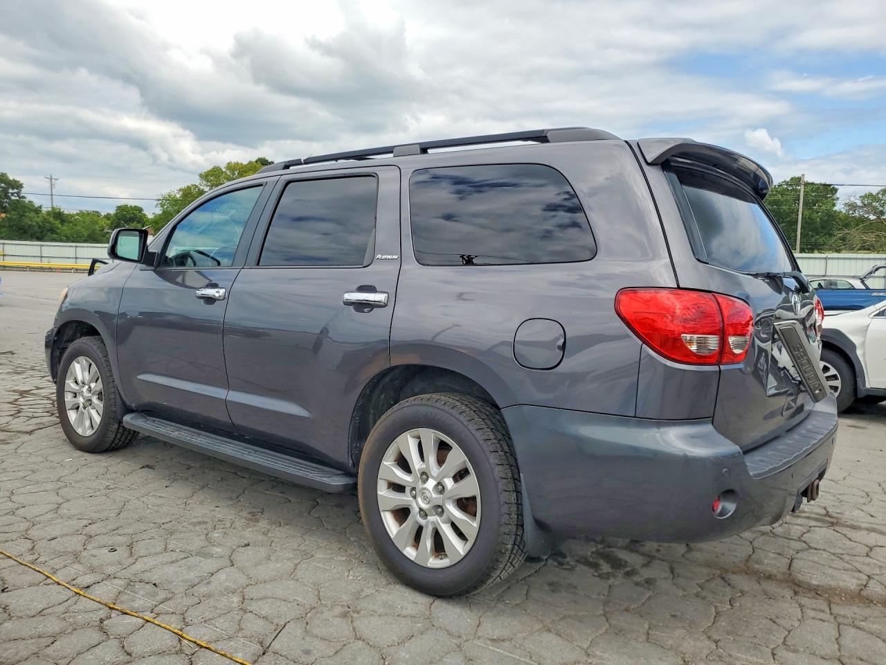2013 Toyota Sequoia Platinum Gray vin: 5TDYY5G14DS045968