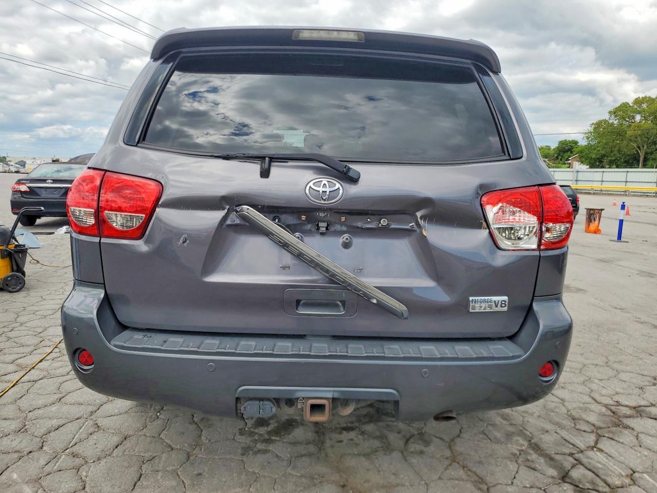 2013 Toyota Sequoia Platinum Gray vin: 5TDYY5G14DS045968