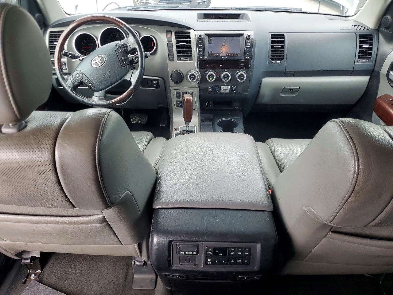 2013 Toyota Sequoia Platinum Gray vin: 5TDYY5G14DS045968