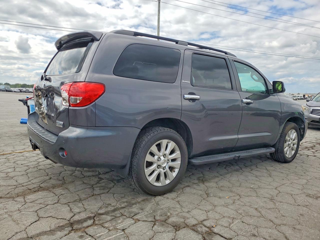 2013 Toyota Sequoia Platinum Gray vin: 5TDYY5G14DS045968
