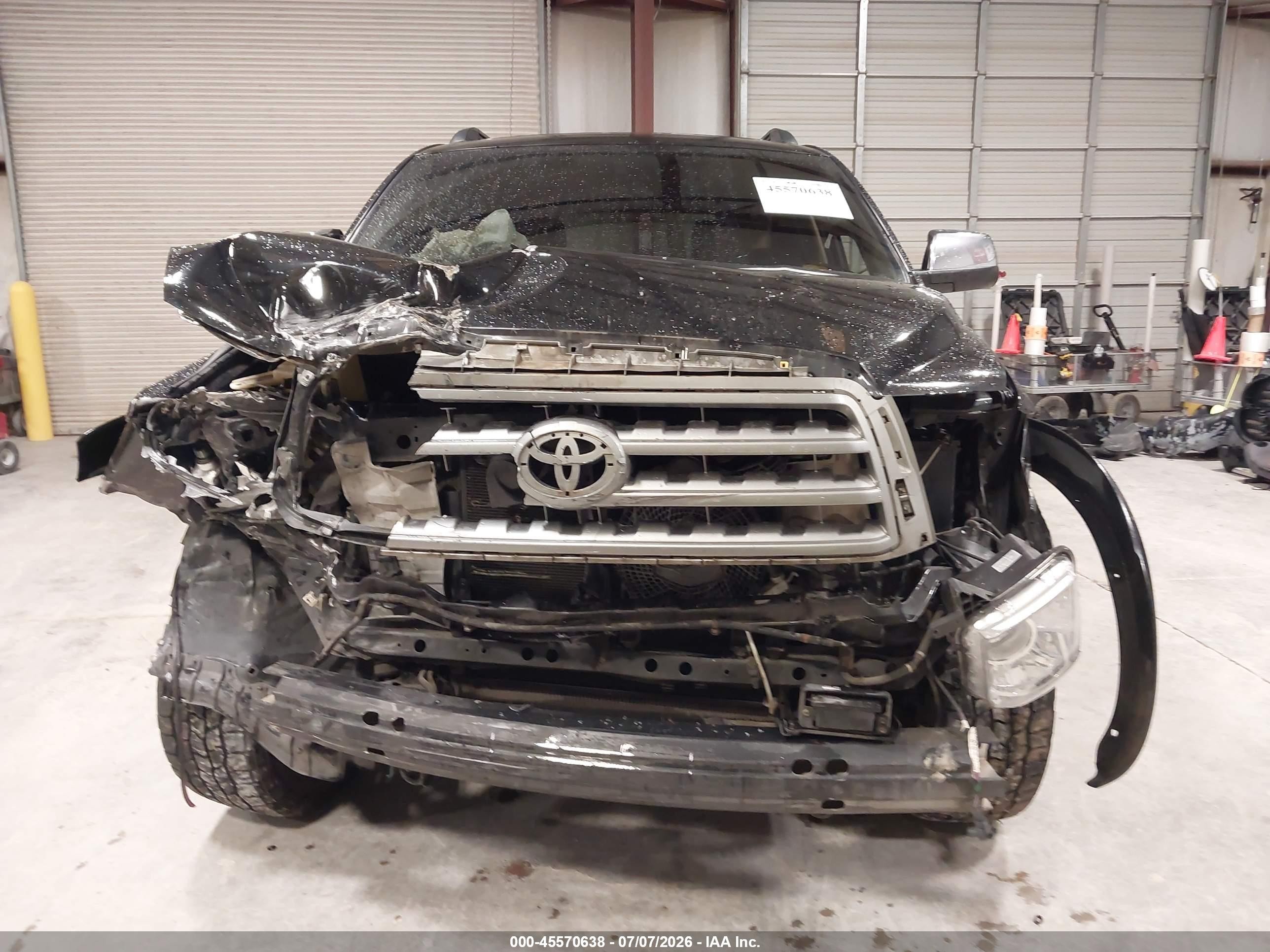 2013 Toyota Sequoia Platinum 5.7l V8 Black vin: 5TDYY5G15DS048880