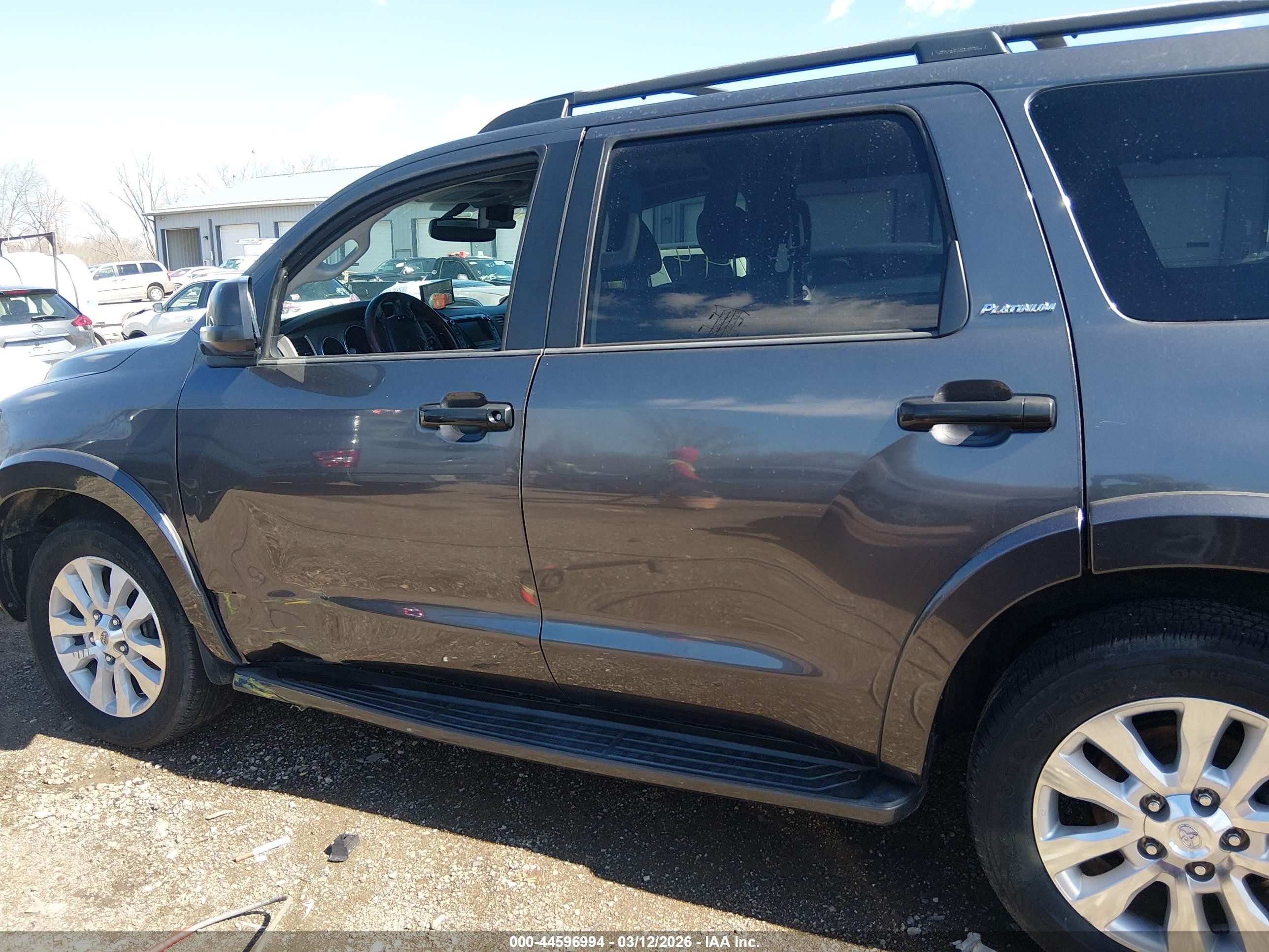 2013 Toyota Sequoia Platinum 5.7l V8 Gray vin: 5TDYY5G17DS043793
