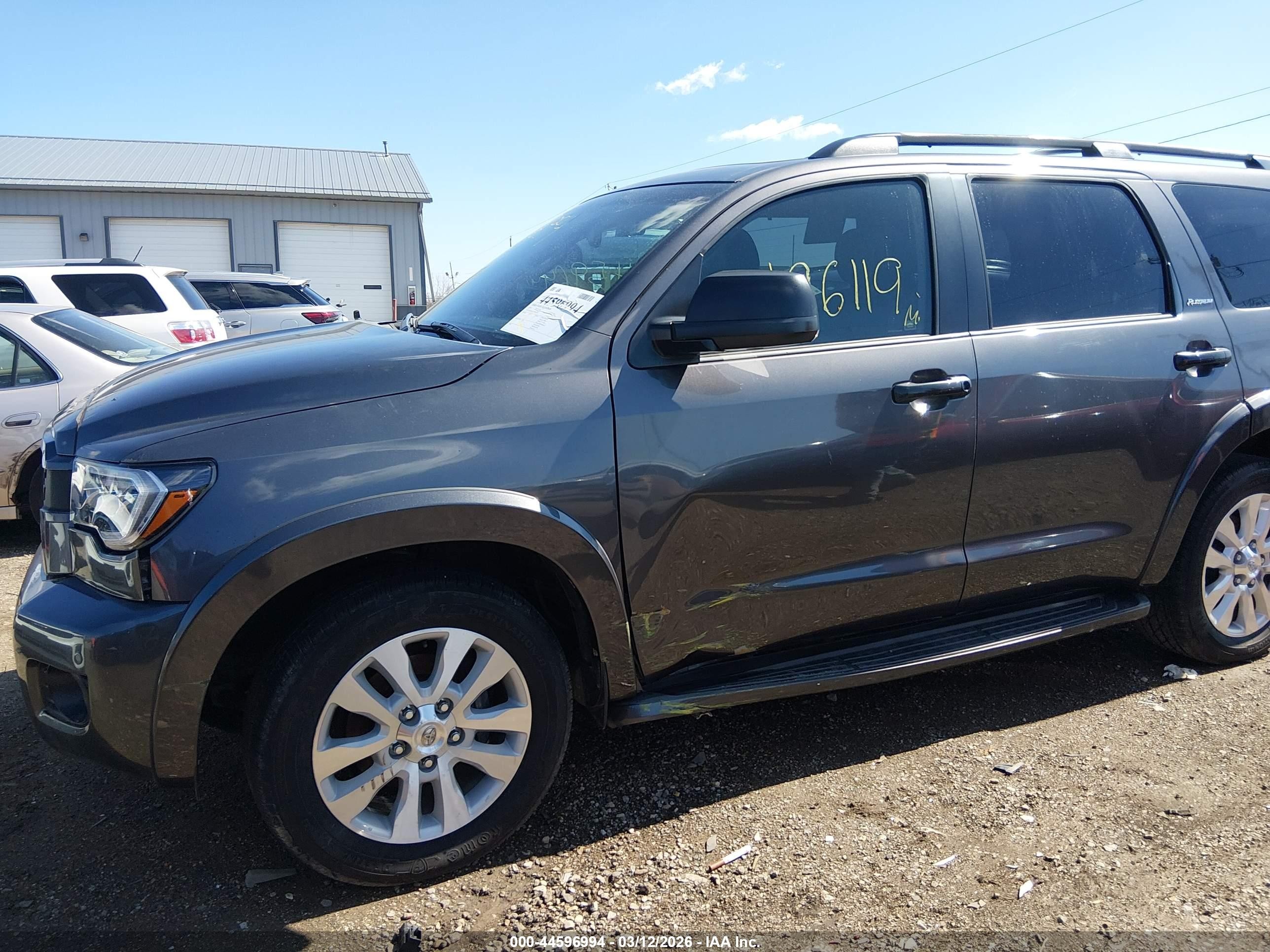 2013 Toyota Sequoia Platinum 5.7l V8 Gray vin: 5TDYY5G17DS043793