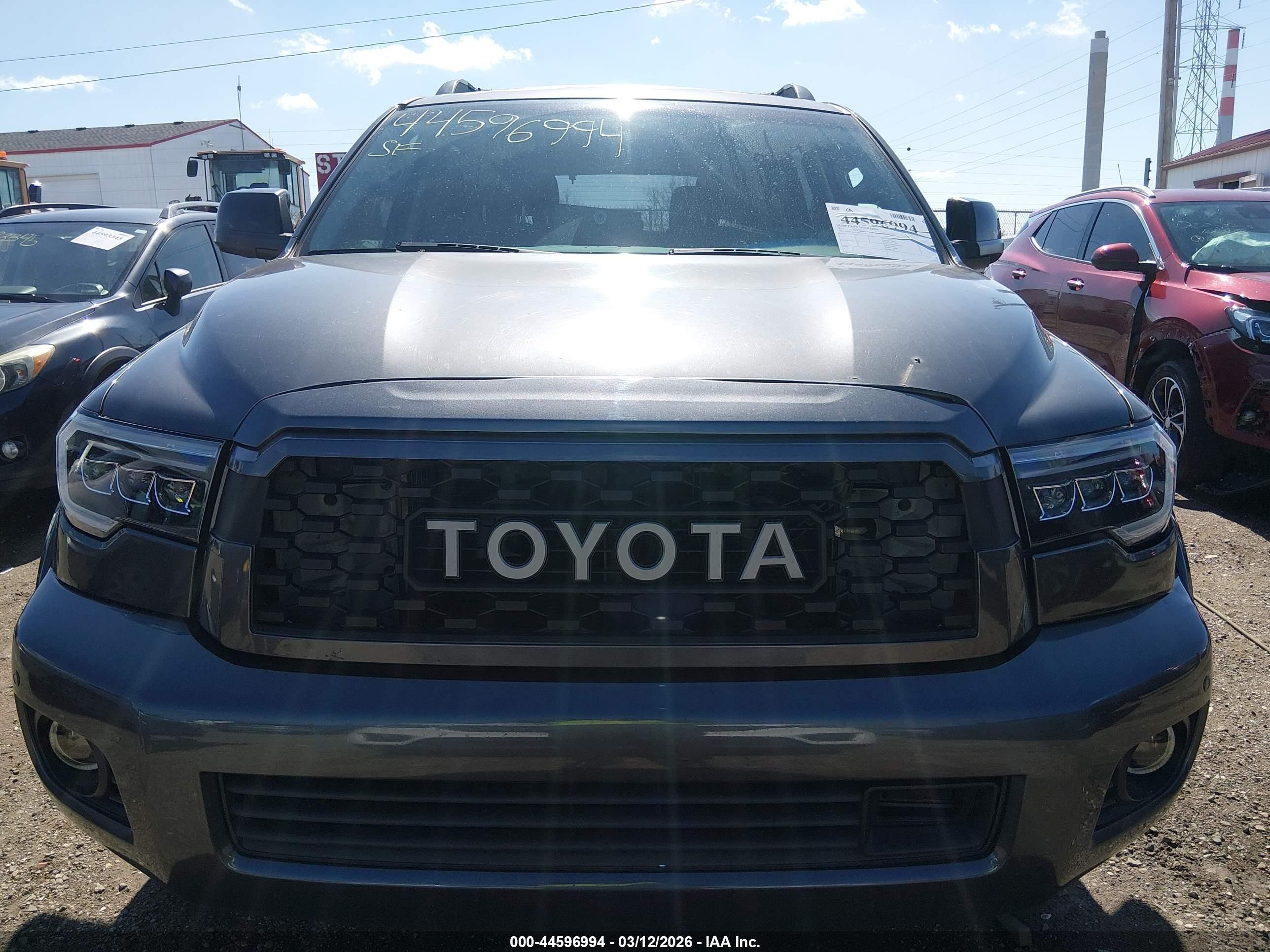 2013 Toyota Sequoia Platinum 5.7l V8 Gray vin: 5TDYY5G17DS043793
