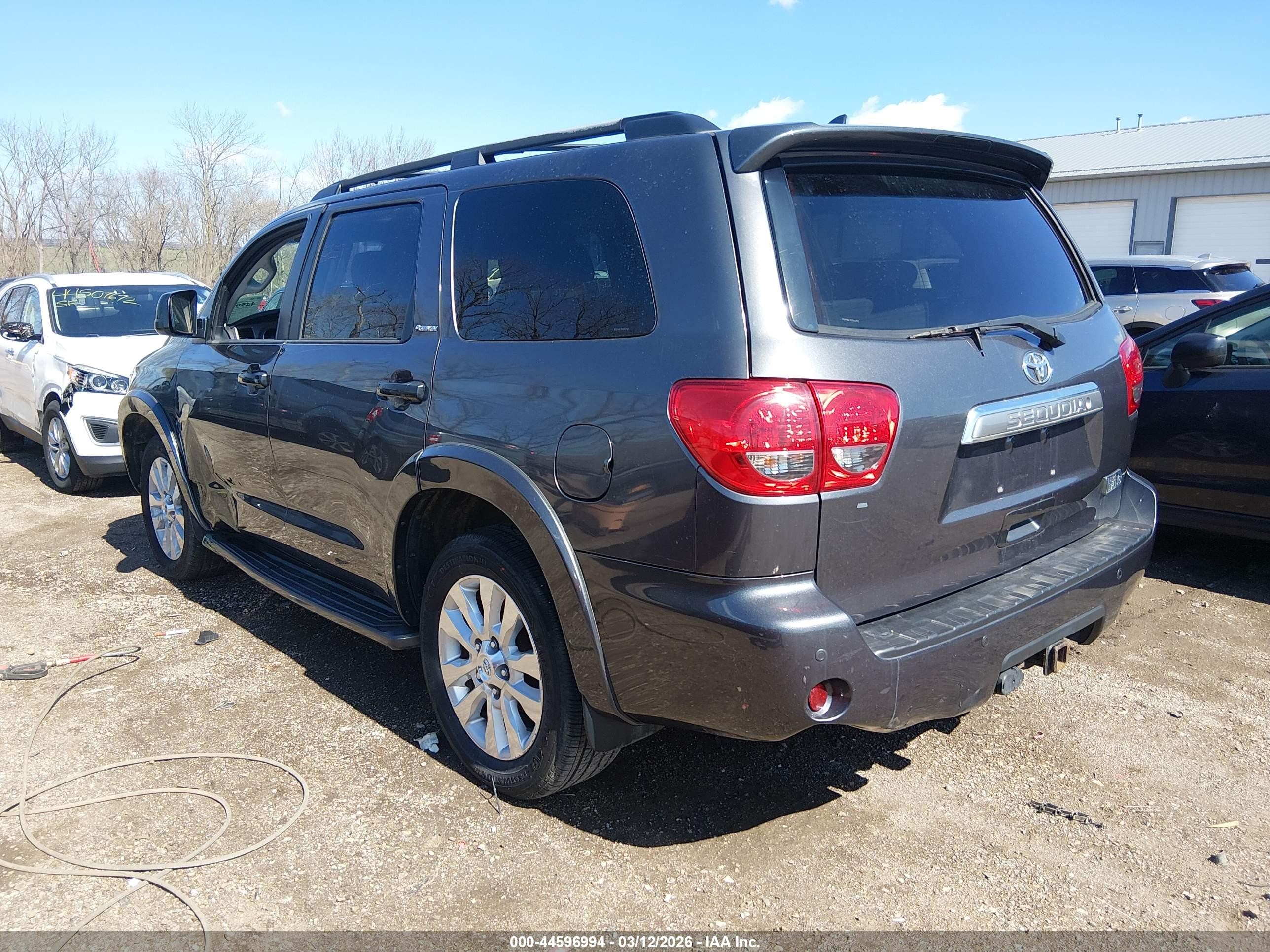 2013 Toyota Sequoia Platinum 5.7l V8 Gray vin: 5TDYY5G17DS043793