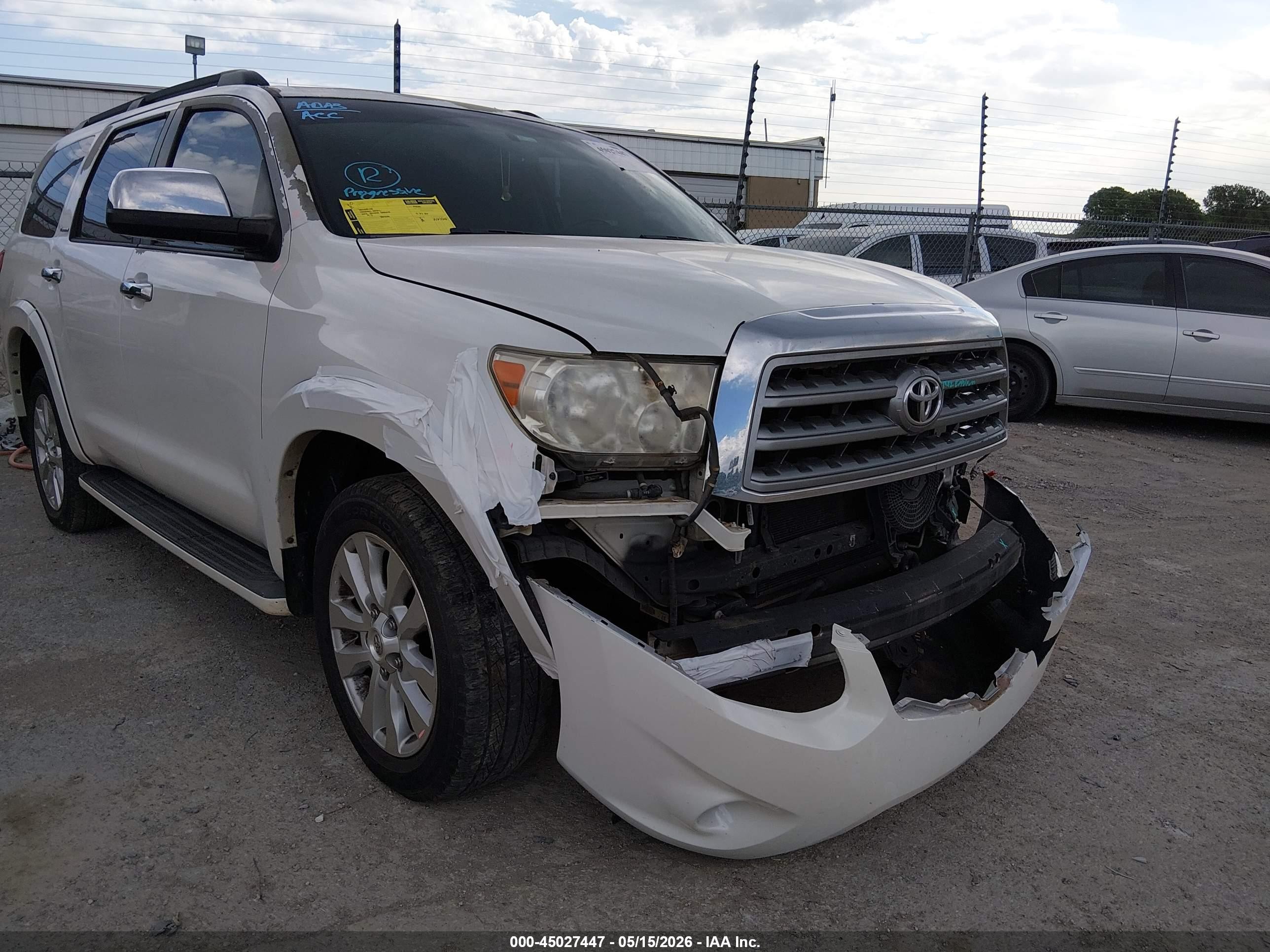 2013 Toyota Sequoia Platinum 5.7l V8 White vin: 5TDYY5G17DS047763