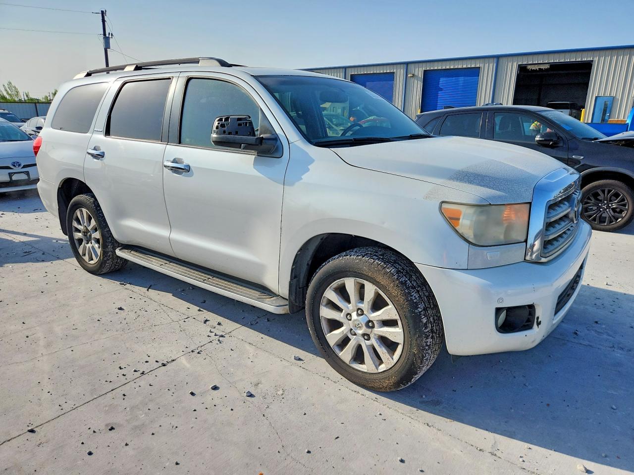 2010 Toyota Sequoia Platinum Белый vin: 5TDYY5G18AS029736