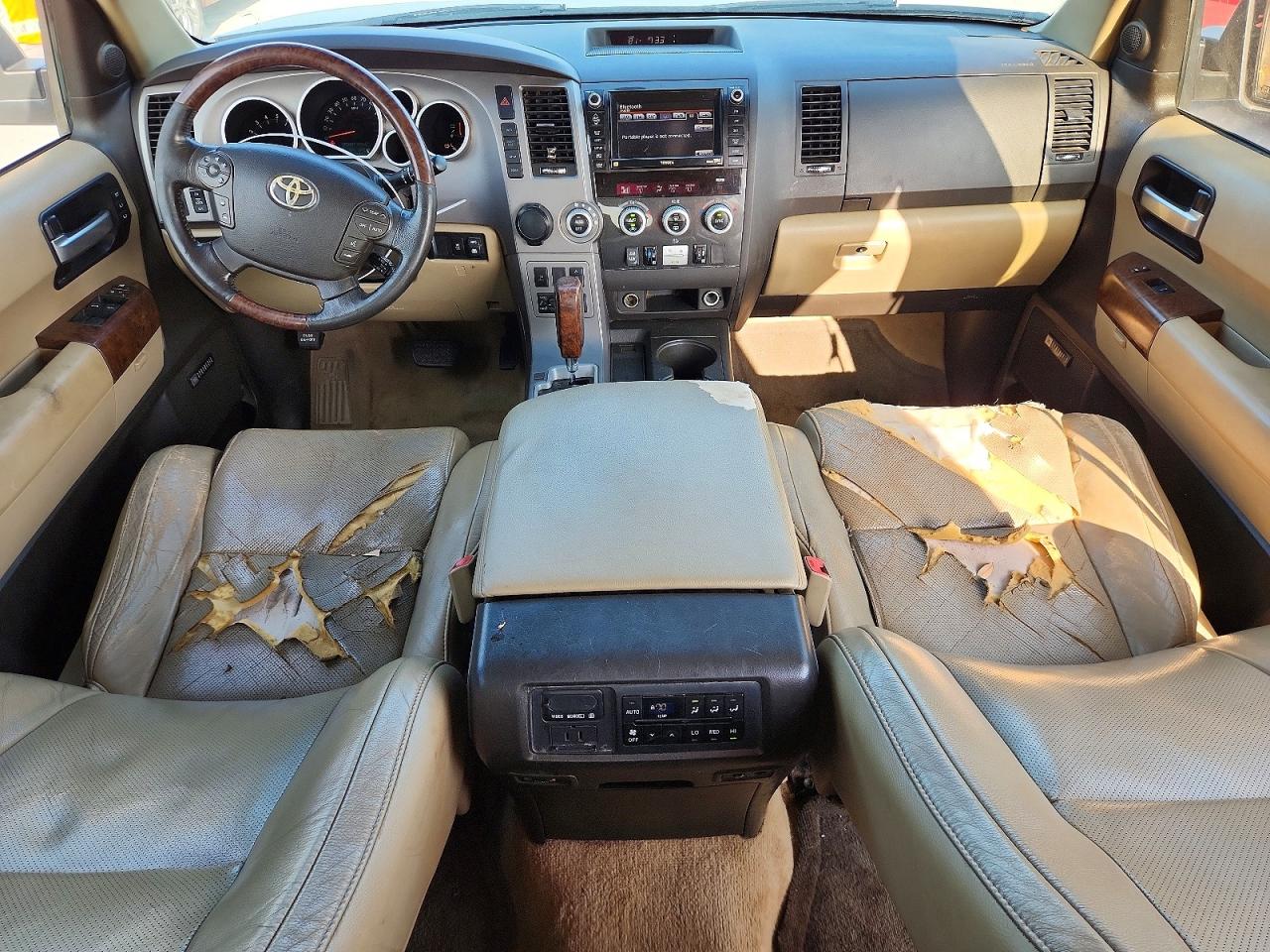 2010 Toyota Sequoia Platinum Белый vin: 5TDYY5G18AS029736
