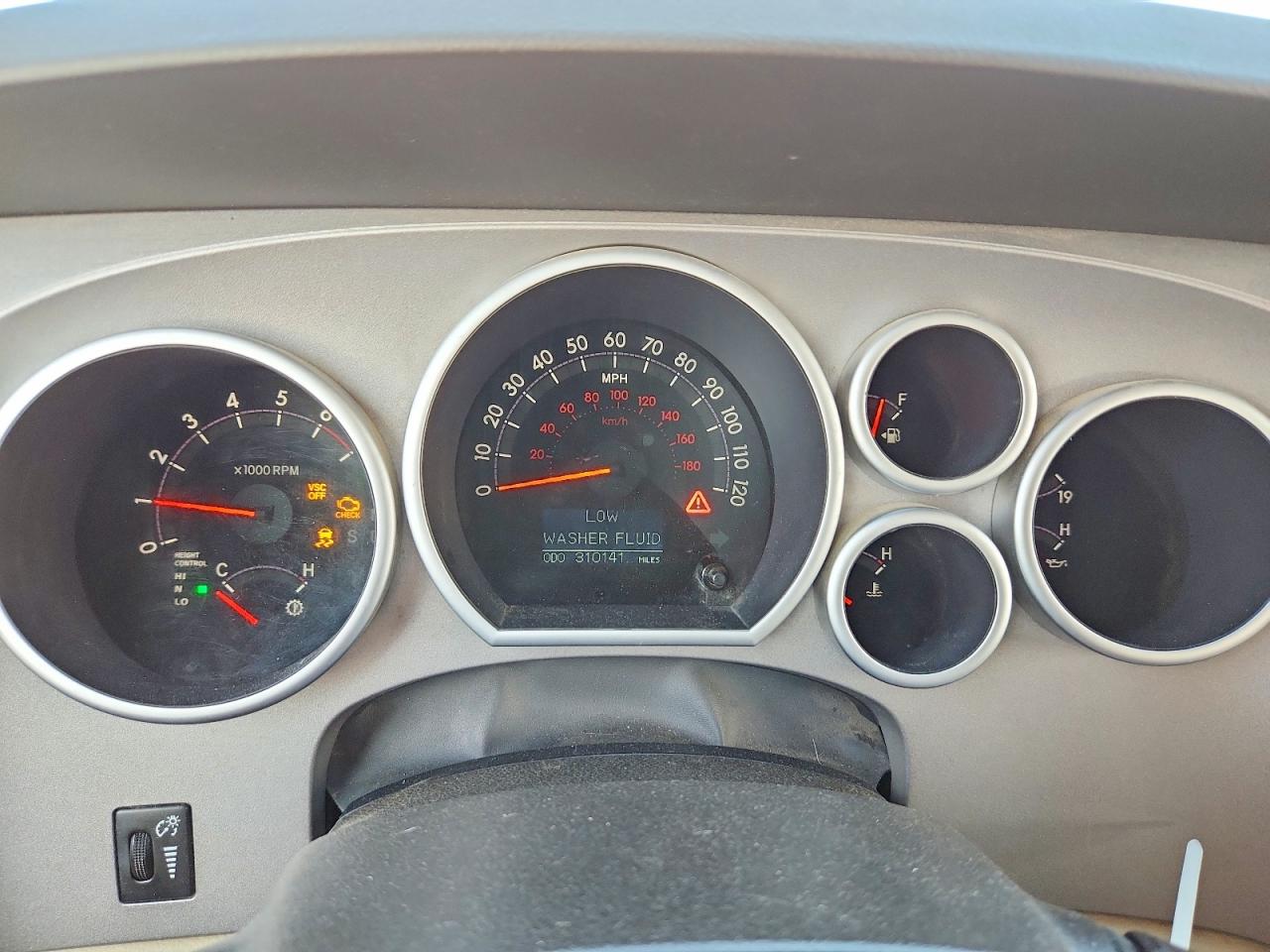 2010 Toyota Sequoia Platinum Белый vin: 5TDYY5G18AS029736