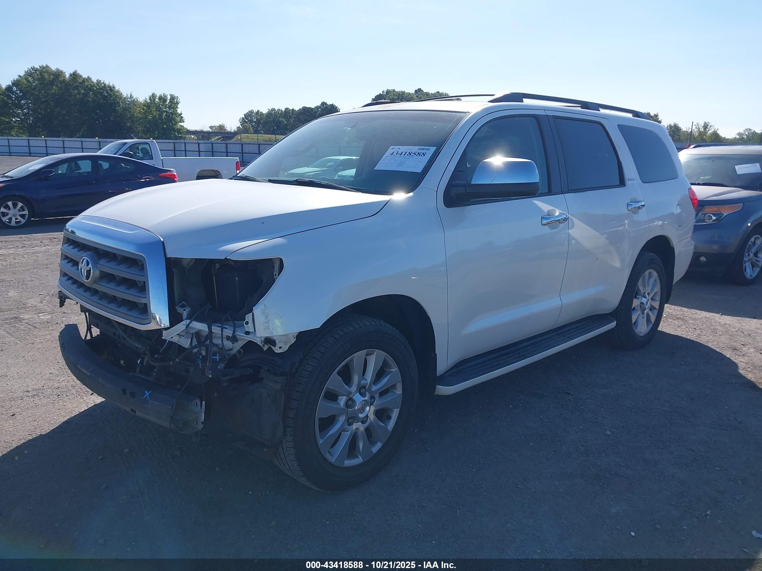 2014 Toyota Sequoia Platinum 5.7l V8 White vin: 5TDYY5G18ES054089