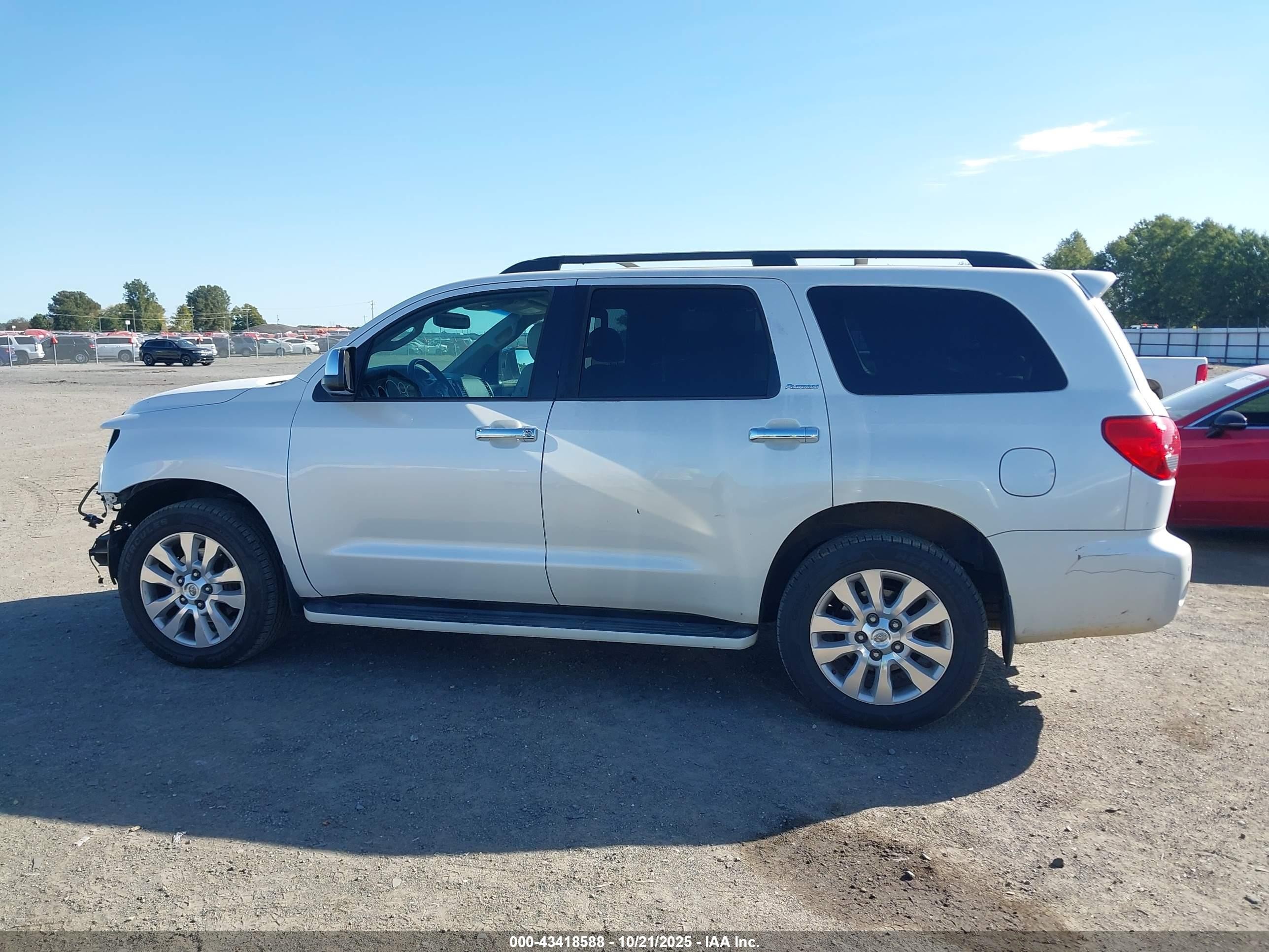 2014 Toyota Sequoia Platinum 5.7l V8 White vin: 5TDYY5G18ES054089