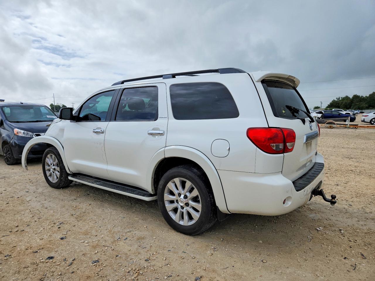 2015 Toyota Sequoia Platinum White vin: 5TDYY5G18FS057950