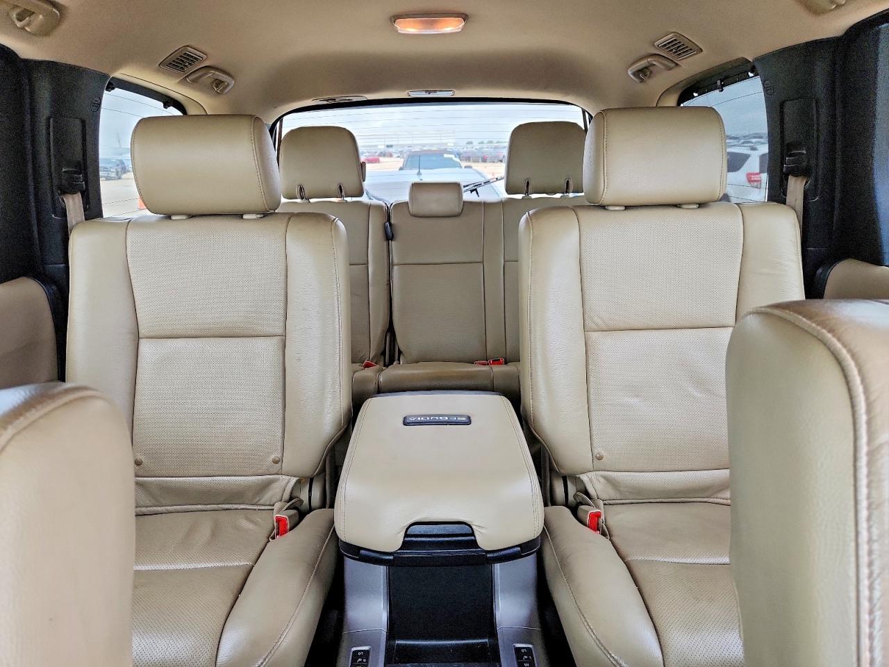 2015 Toyota Sequoia Platinum White vin: 5TDYY5G18FS057950