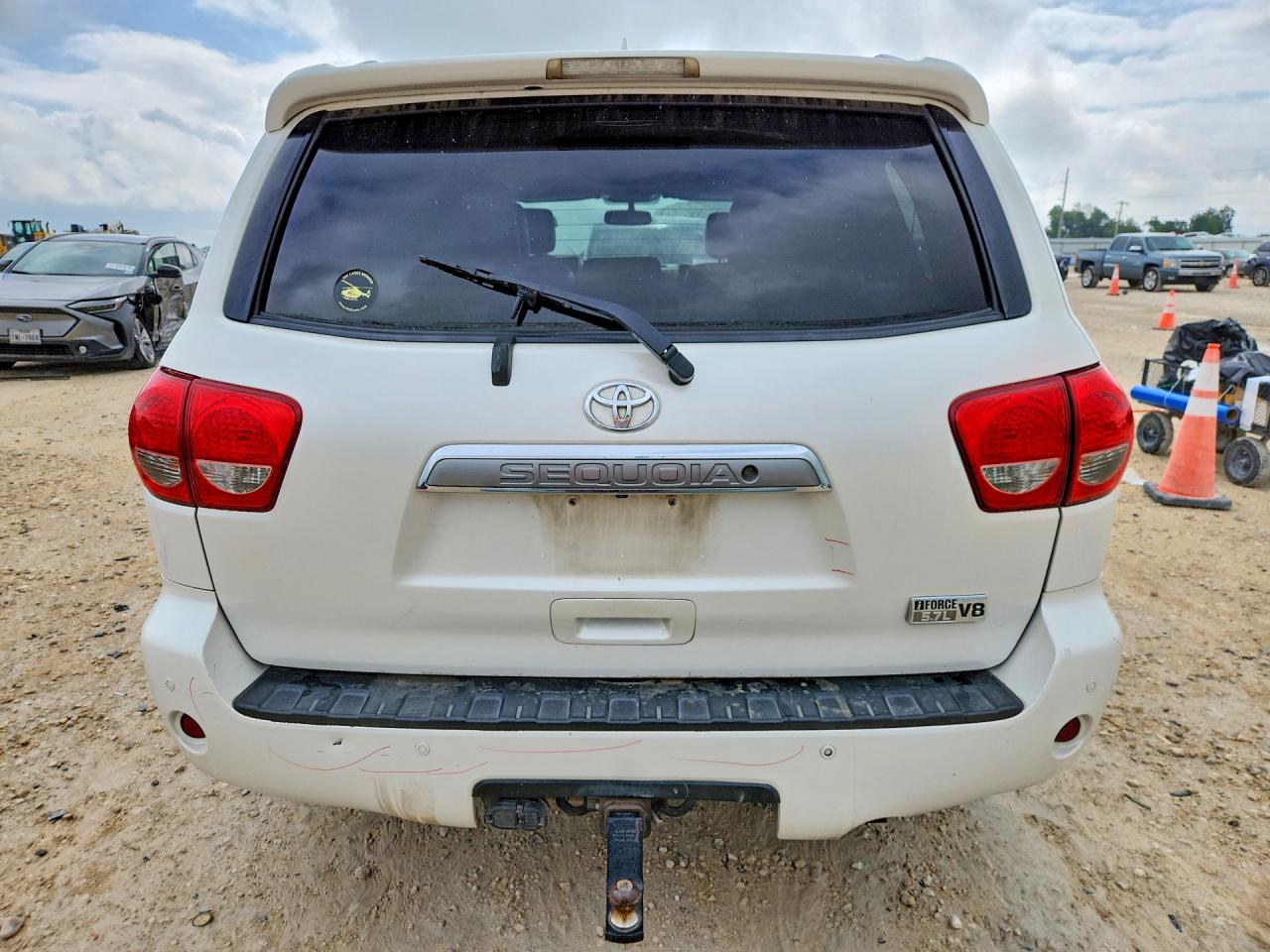 2015 Toyota Sequoia Platinum White vin: 5TDYY5G18FS057950