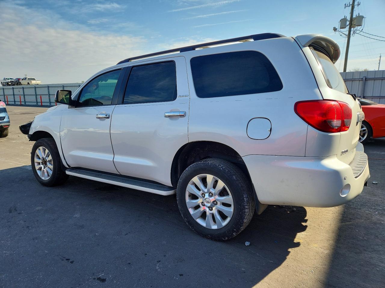 2010 Toyota Sequoia Platinum White vin: 5TDYY5G19AS028417