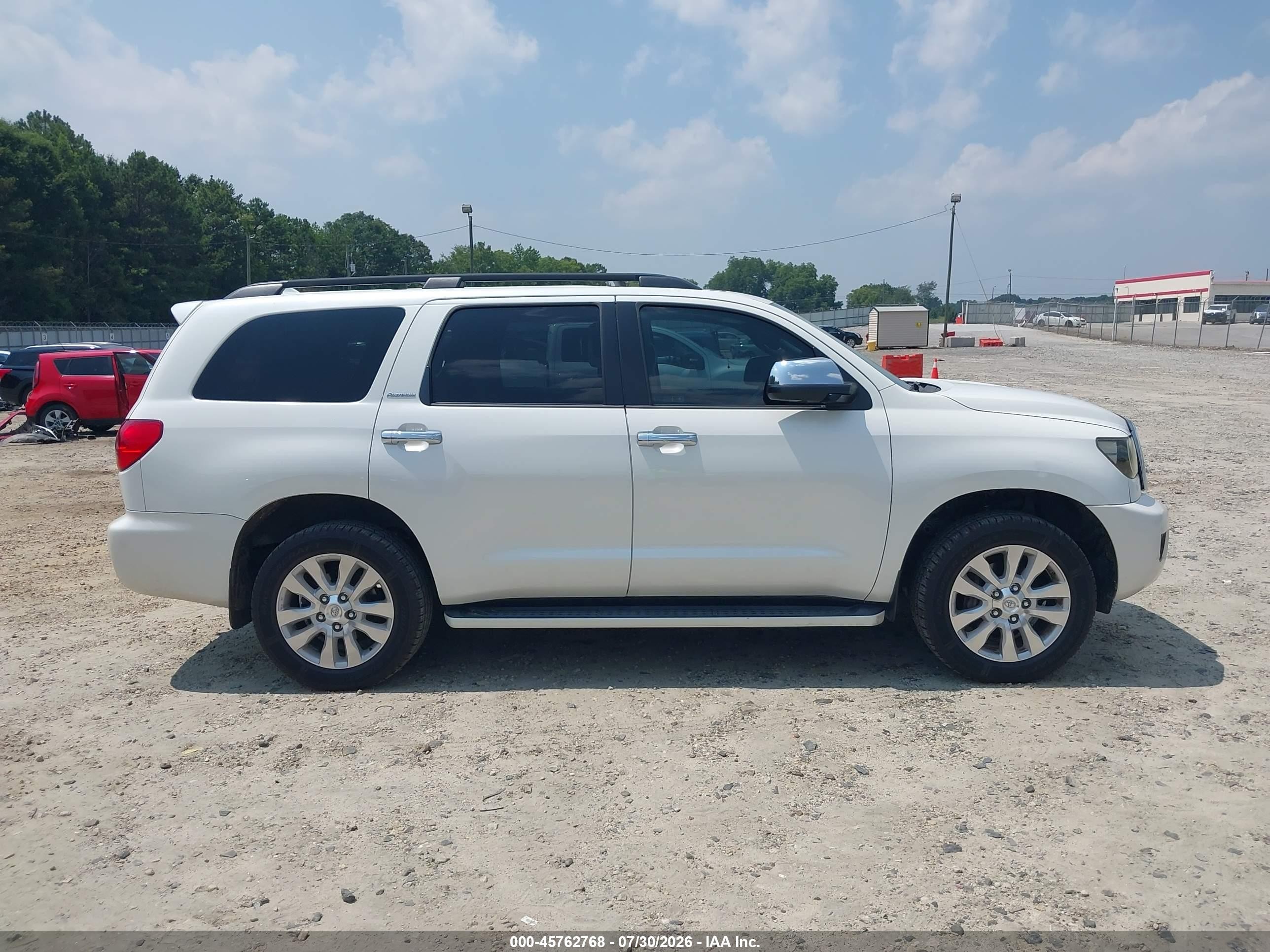 2015 Toyota Sequoia Platinum 5.7l V8 White vin: 5TDYY5G1XFS057156