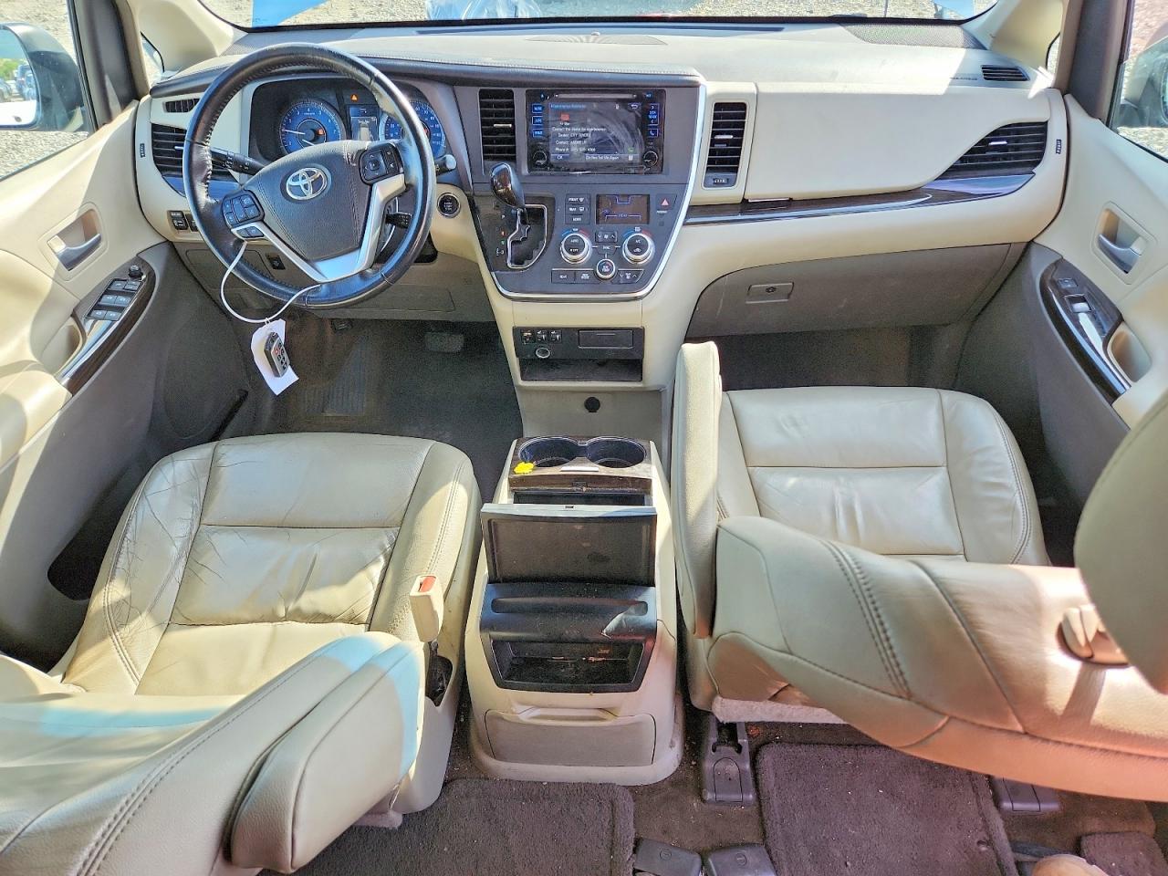 2017 Toyota Sienna Xle 8-passenger Blue vin: 5TDYZ3DC0HS888854