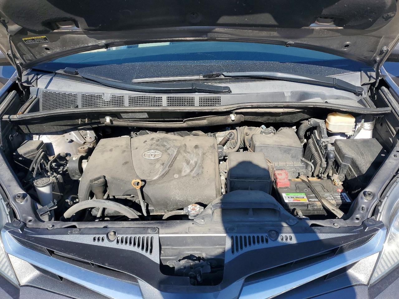 2019 Toyota Sienna Xle 8-passenger Gray vin: 5TDYZ3DC0KS979985