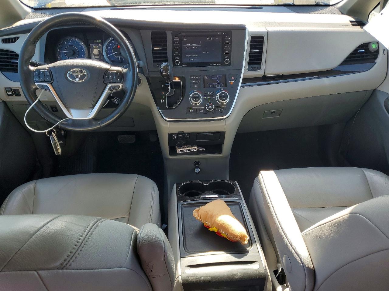 2019 Toyota Sienna Xle 8-passenger Gray vin: 5TDYZ3DC0KS979985