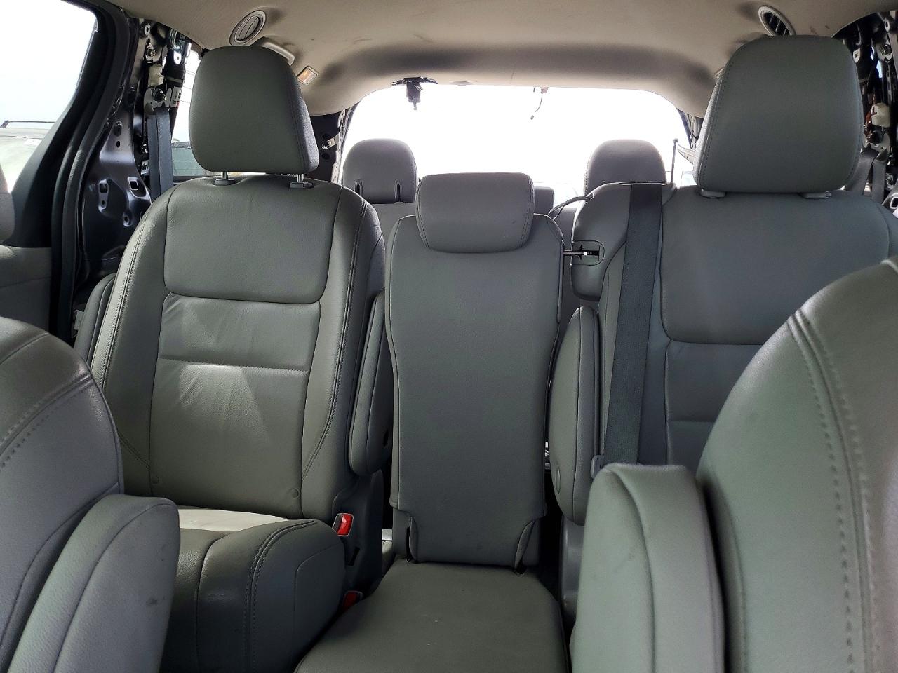 2019 Toyota Sienna Xle 8-passenger Gray vin: 5TDYZ3DC1KS989490