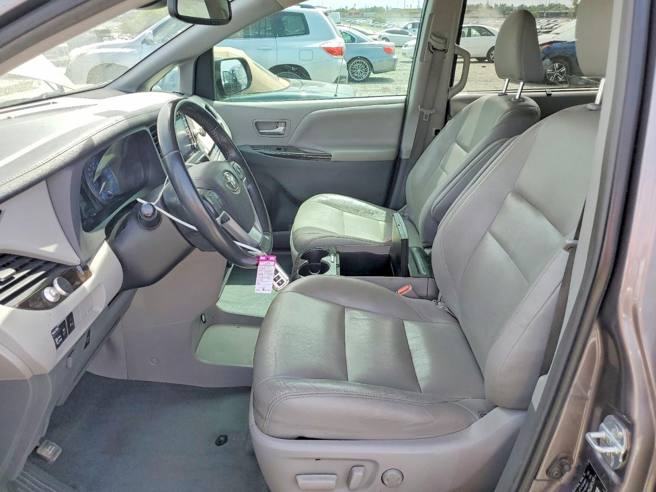 2019 Toyota Sienna Xle 8-passenger Gray vin: 5TDYZ3DC1KS989490