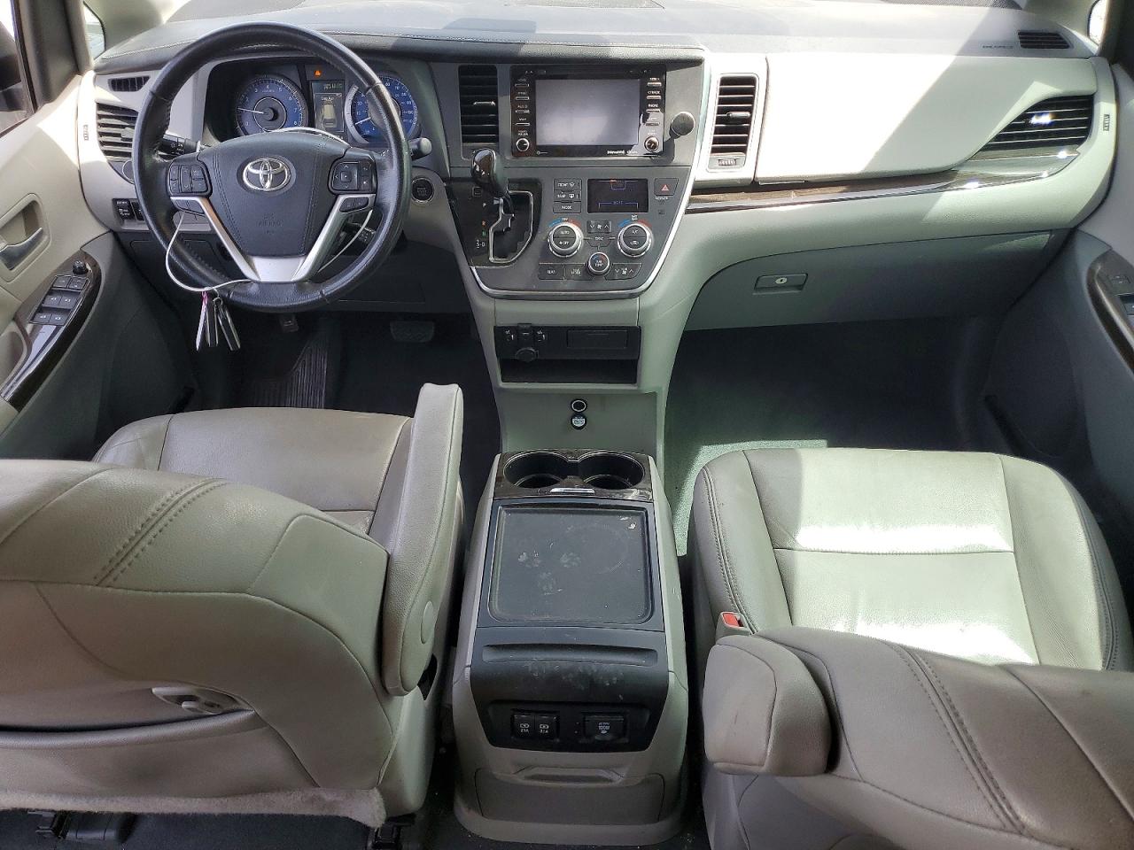 2019 Toyota Sienna Xle 8-passenger Gray vin: 5TDYZ3DC1KS989490