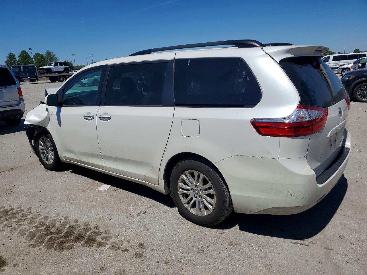 2017 Toyota Sienna Xle 8-passenger Белый vin: 5TDYZ3DC2HS821415