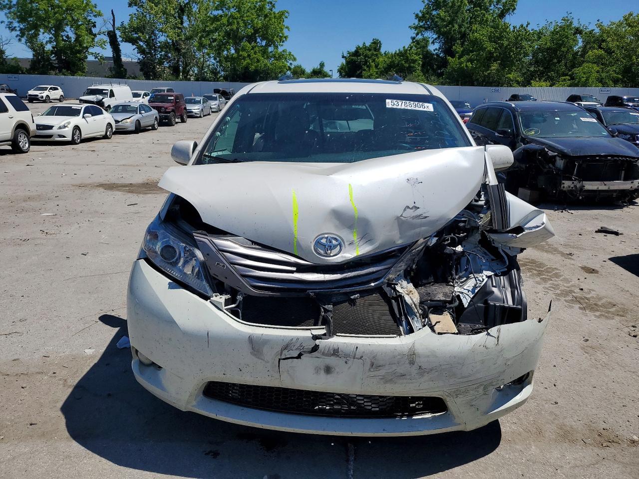 2017 Toyota Sienna Xle 8-passenger Белый vin: 5TDYZ3DC2HS821415