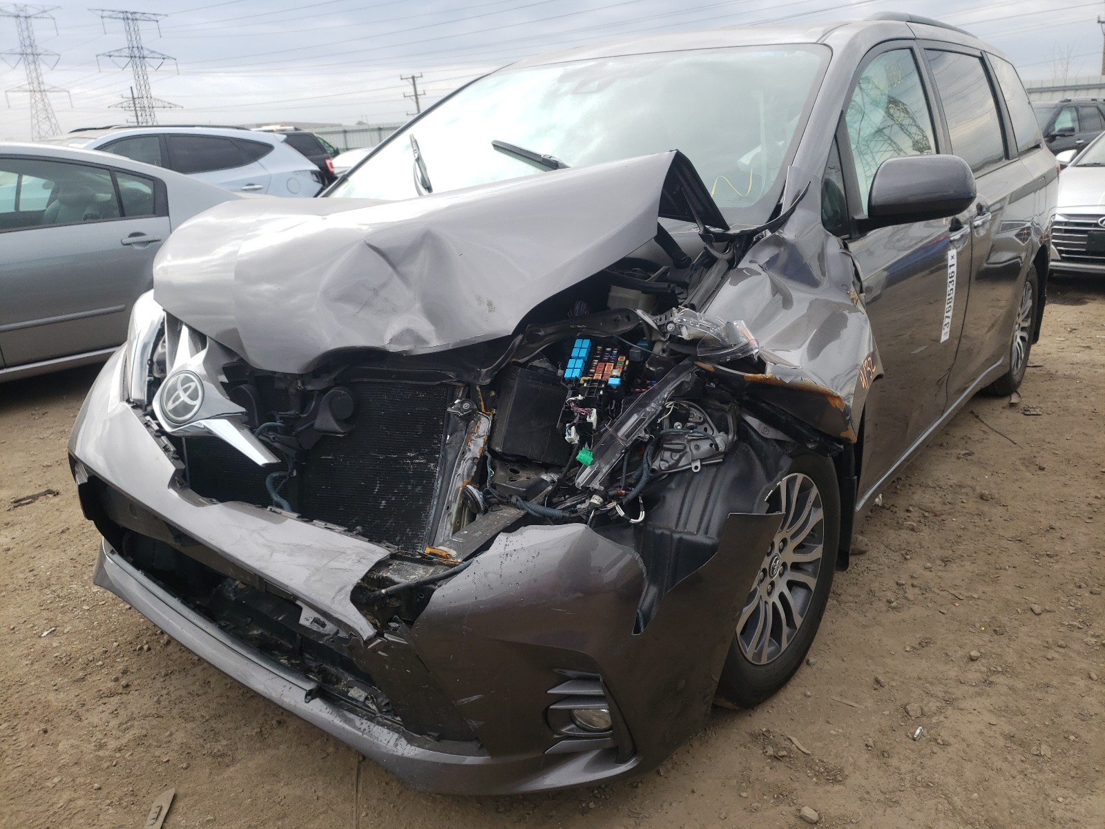 2018 Toyota Sienna Xle Gray vin: 5TDYZ3DC4JS962685