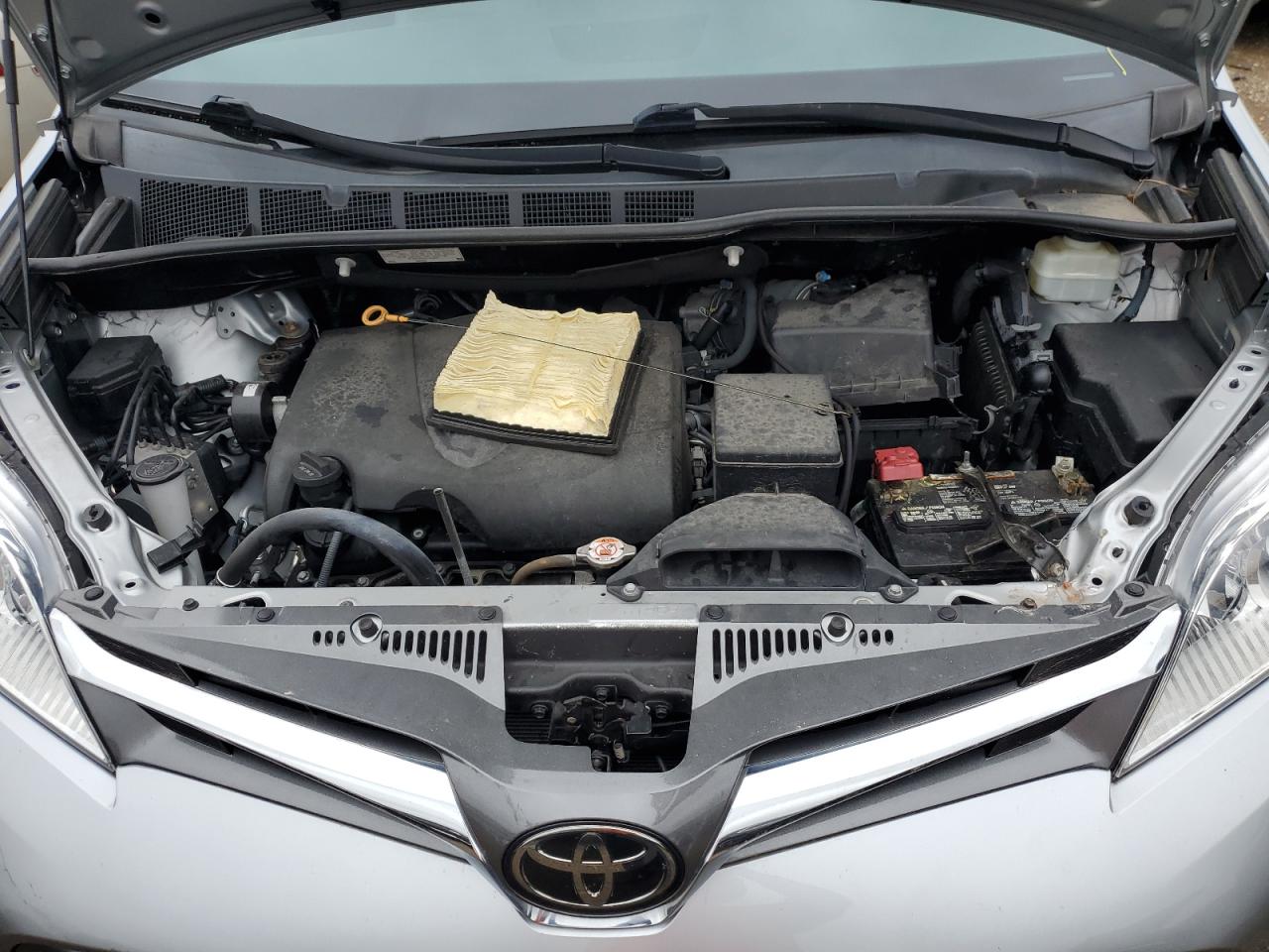 2019 Toyota Sienna Xle Серебряный vin: 5TDYZ3DC5KS008528