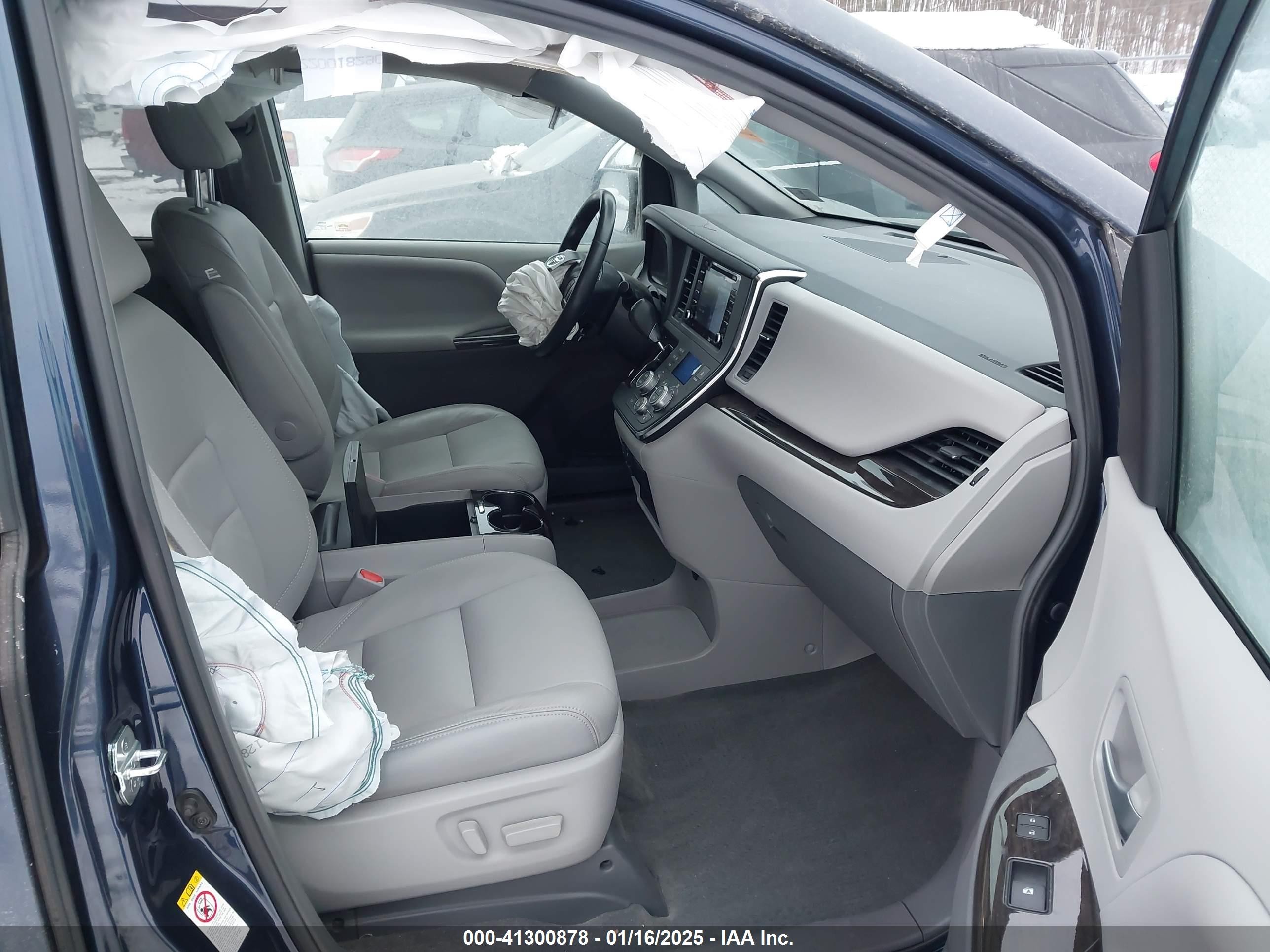 2018 Toyota Sienna Limited 7 Passenger/limited Premium 7 Passenger/xle 7 Passenger/xle 8 Passenger Blue vin: 5TDYZ3DC6JS954751