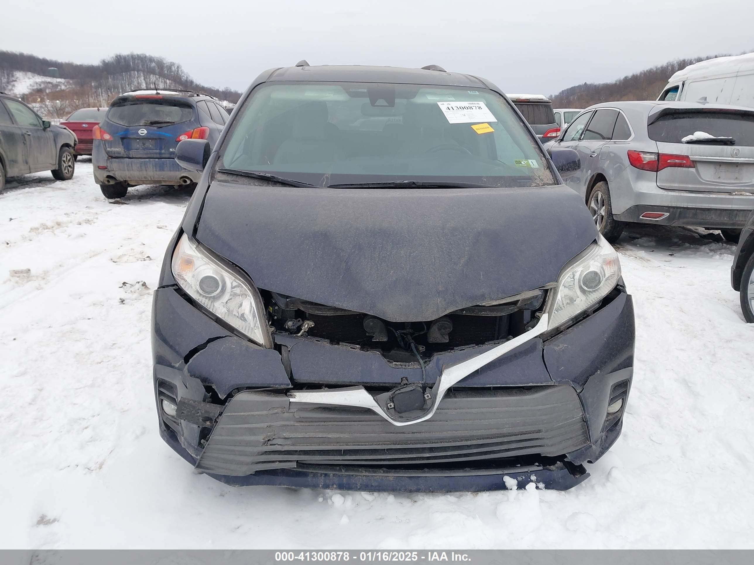 2018 Toyota Sienna Limited 7 Passenger/limited Premium 7 Passenger/xle 7 Passenger/xle 8 Passenger Blue vin: 5TDYZ3DC6JS954751