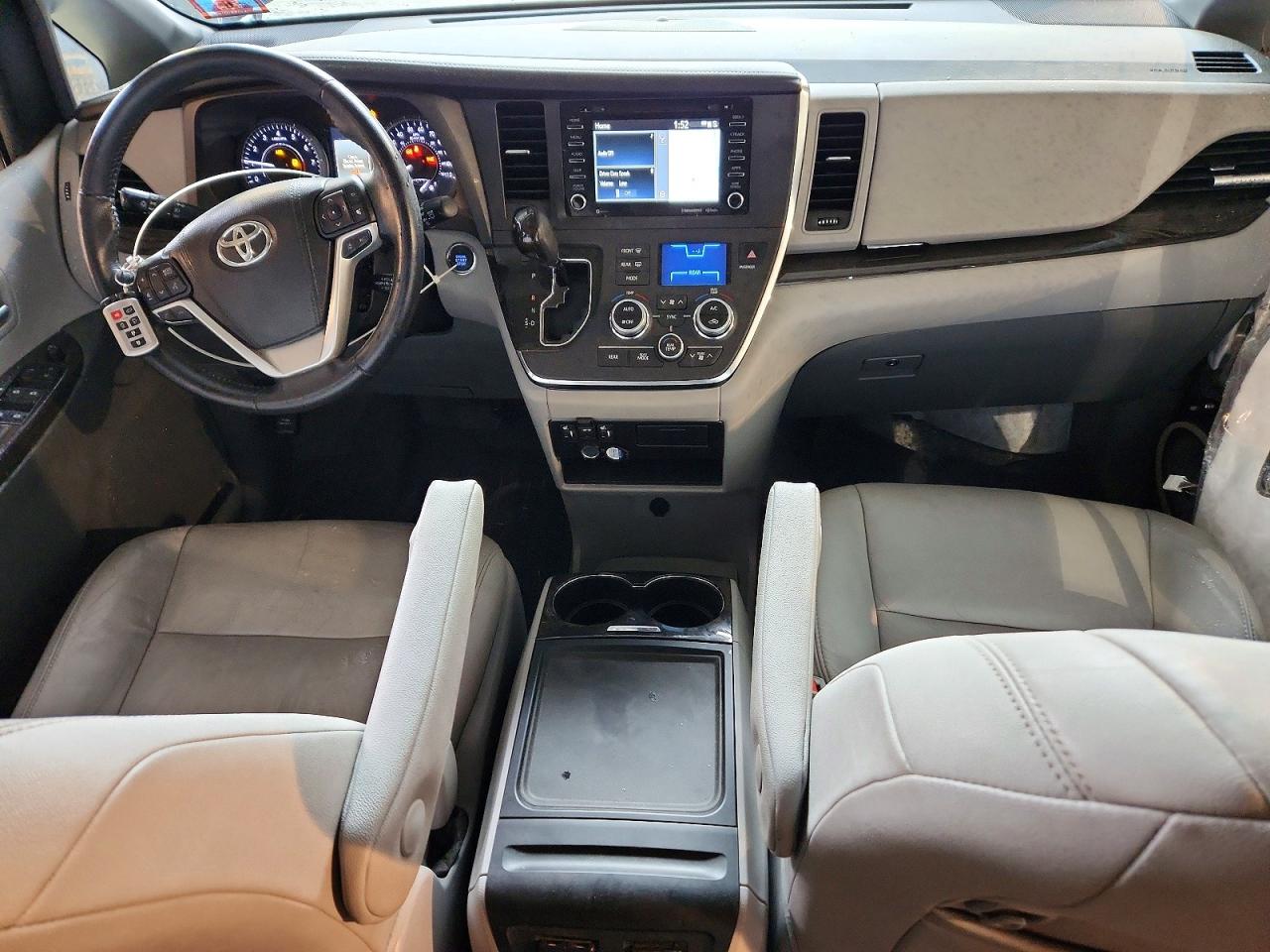 2018 Toyota Sienna Xle 8-passenger Blue vin: 5TDYZ3DC6JS954751