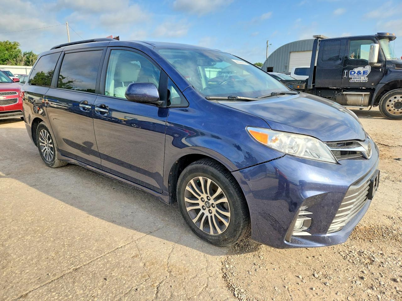 2018 Toyota Sienna Xle 7-passenger Auto Access Se Blue vin: 5TDYZ3DC7JS943449