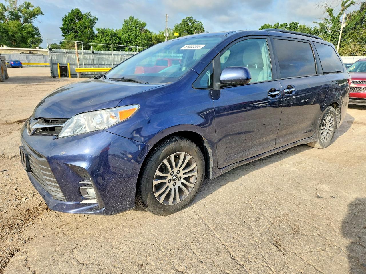 2018 Toyota Sienna Xle 7-passenger Auto Access Se Blue vin: 5TDYZ3DC7JS943449