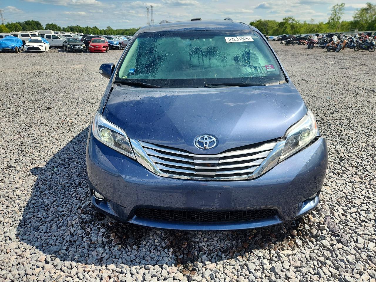 2017 Toyota Sienna Limited Premium 7-passenger Blue vin: 5TDYZ3DC8HS827610