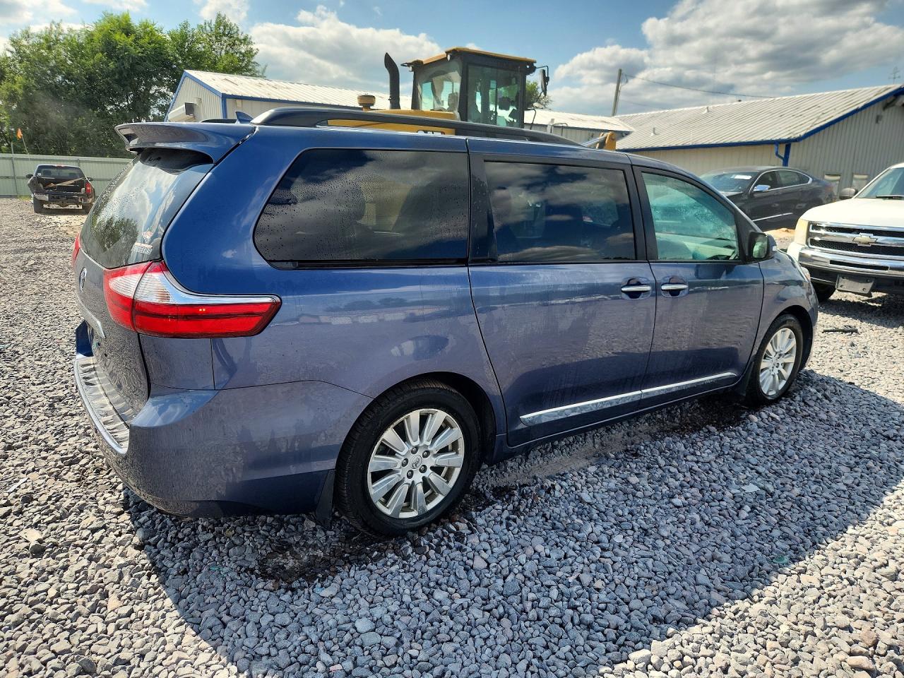 2017 Toyota Sienna Limited Premium 7-passenger Blue vin: 5TDYZ3DC8HS827610
