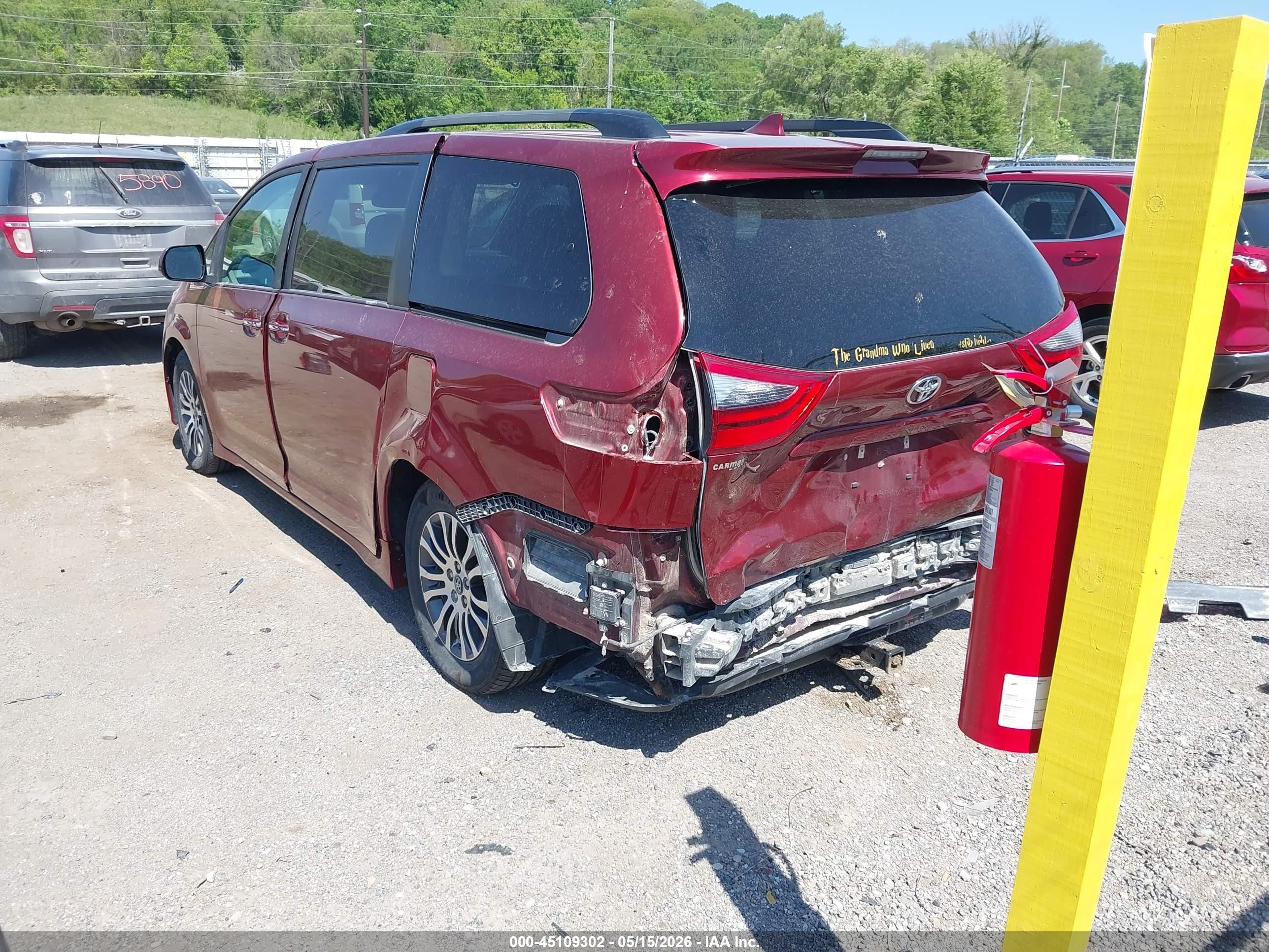 2020 Toyota Sienna Xle Red vin: 5TDYZ3DC8LS022831