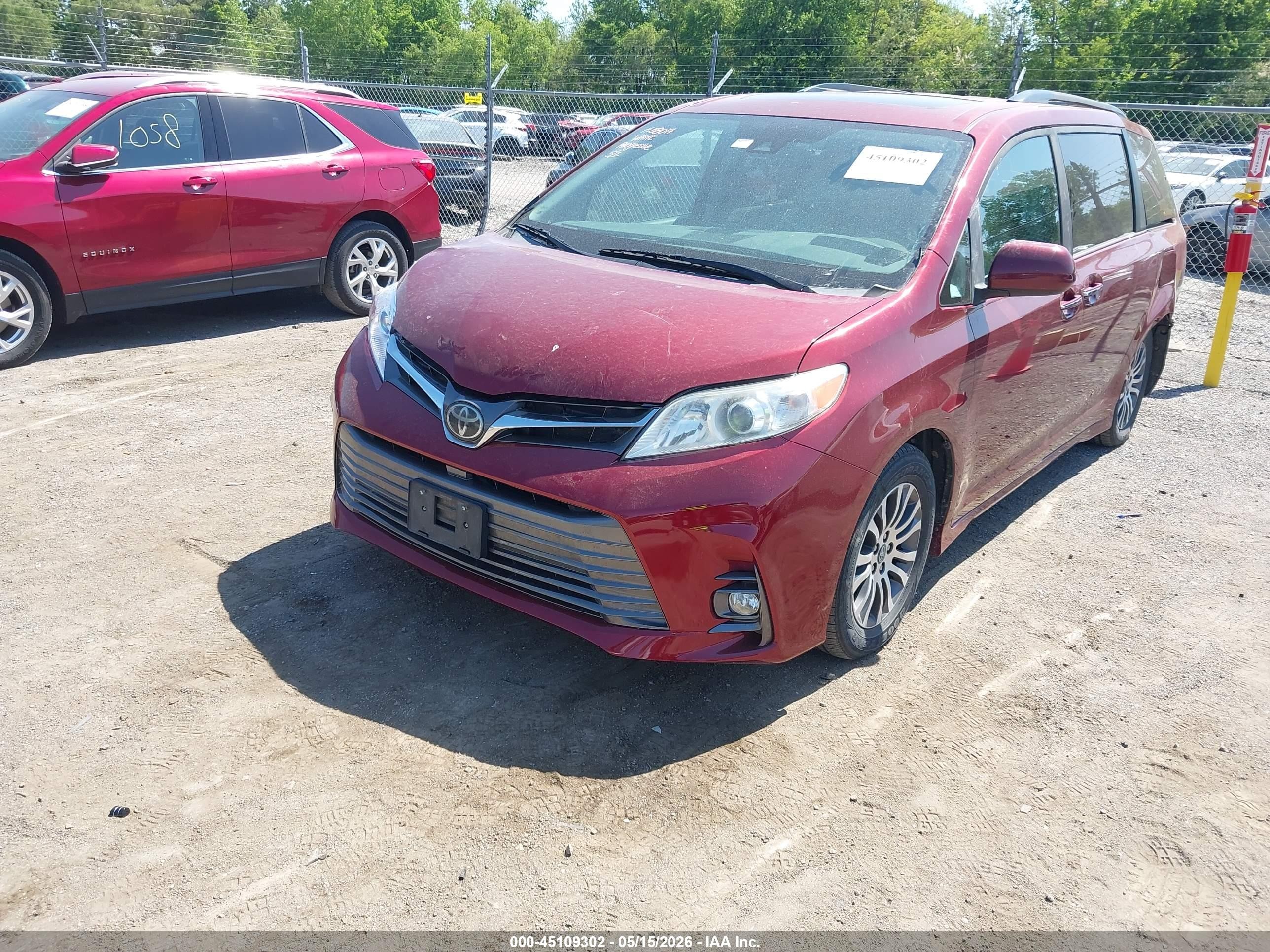 2020 Toyota Sienna Xle Red vin: 5TDYZ3DC8LS022831