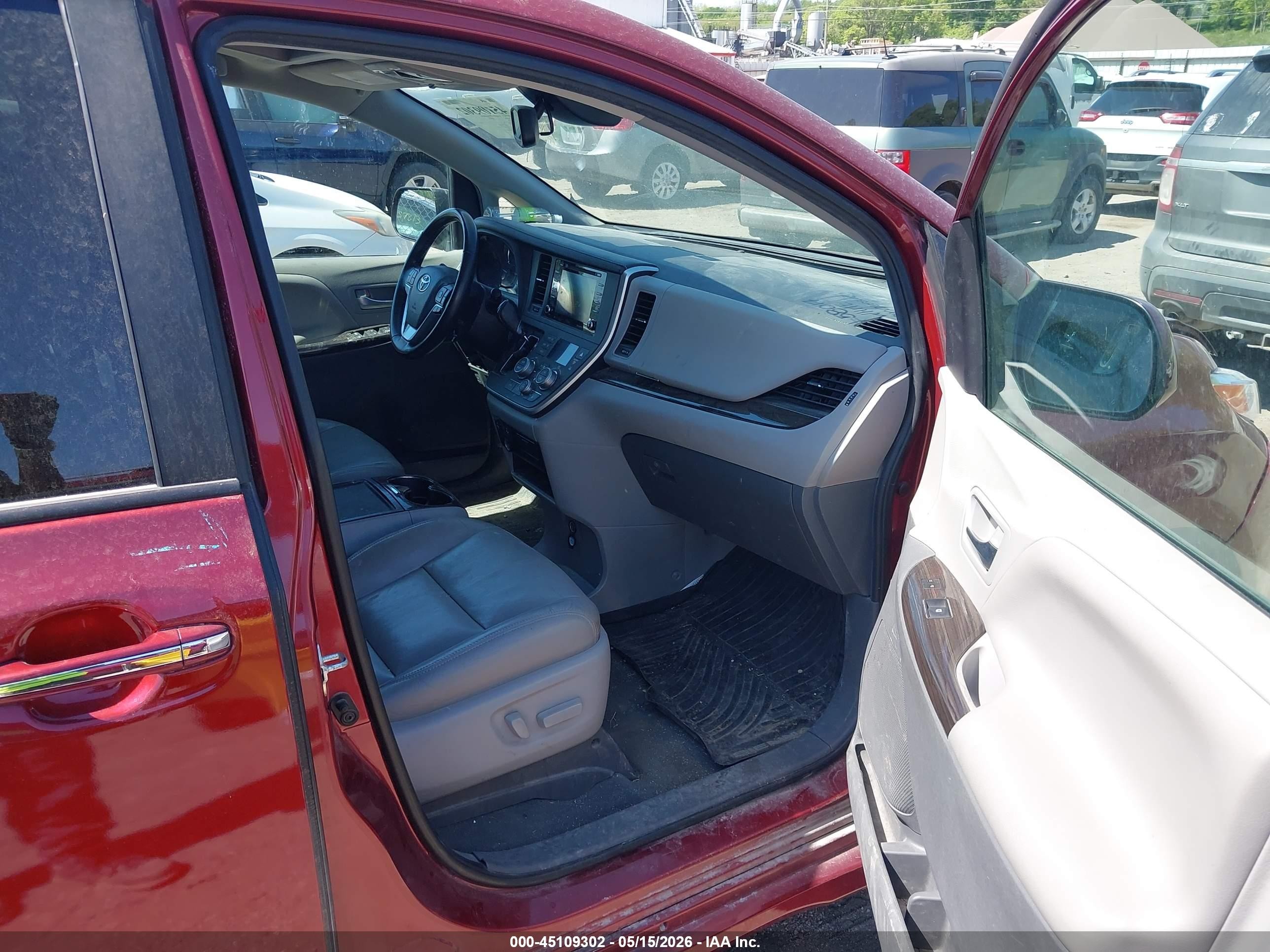 2020 Toyota Sienna Xle Red vin: 5TDYZ3DC8LS022831
