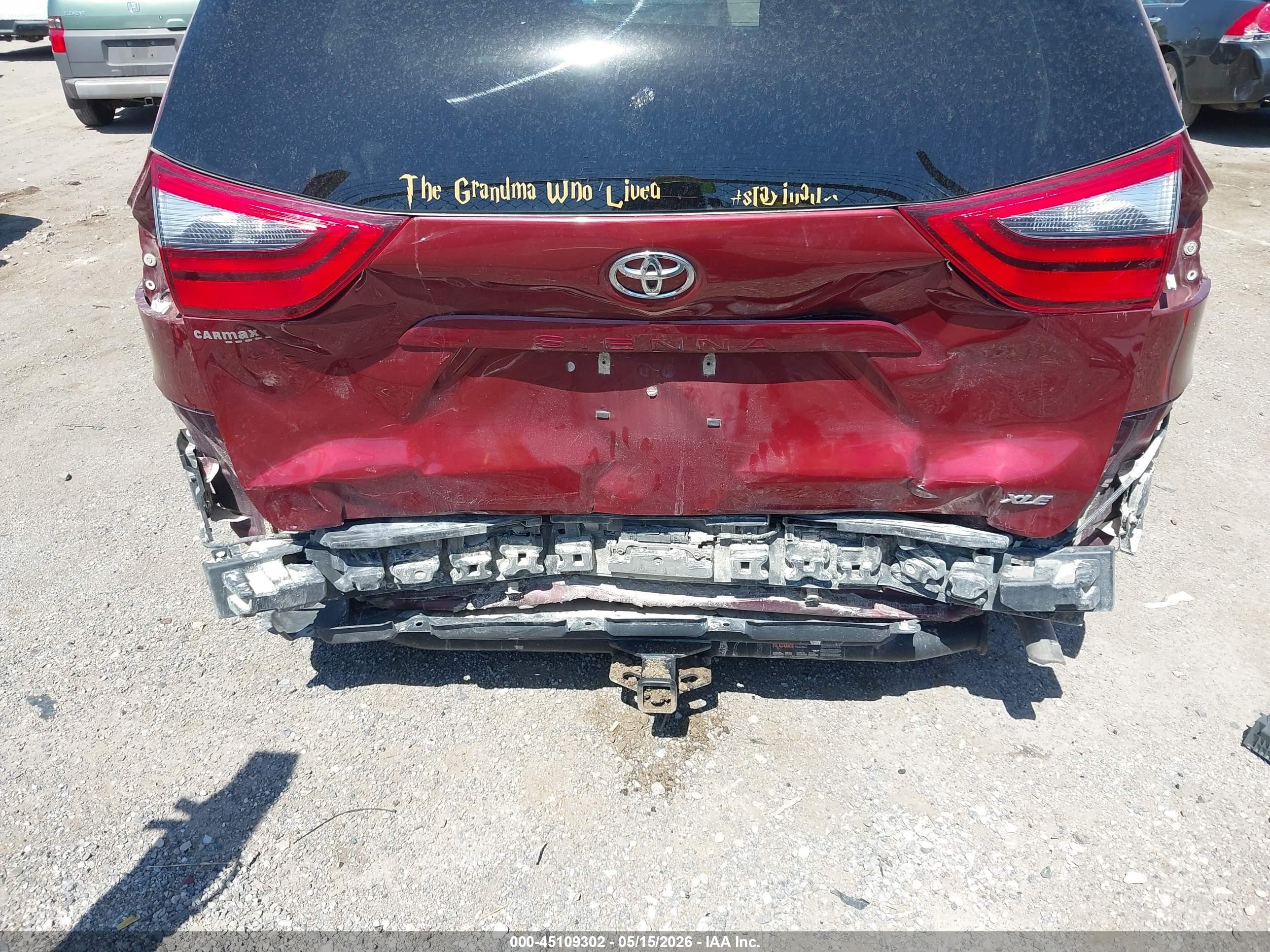 2020 Toyota Sienna Xle Red vin: 5TDYZ3DC8LS022831